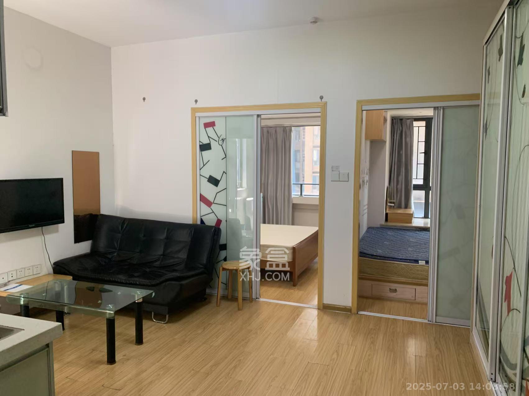 万博汇  1室1厅1卫    1600.0元/月 万博汇  1室1厅1卫    1600.0元/月