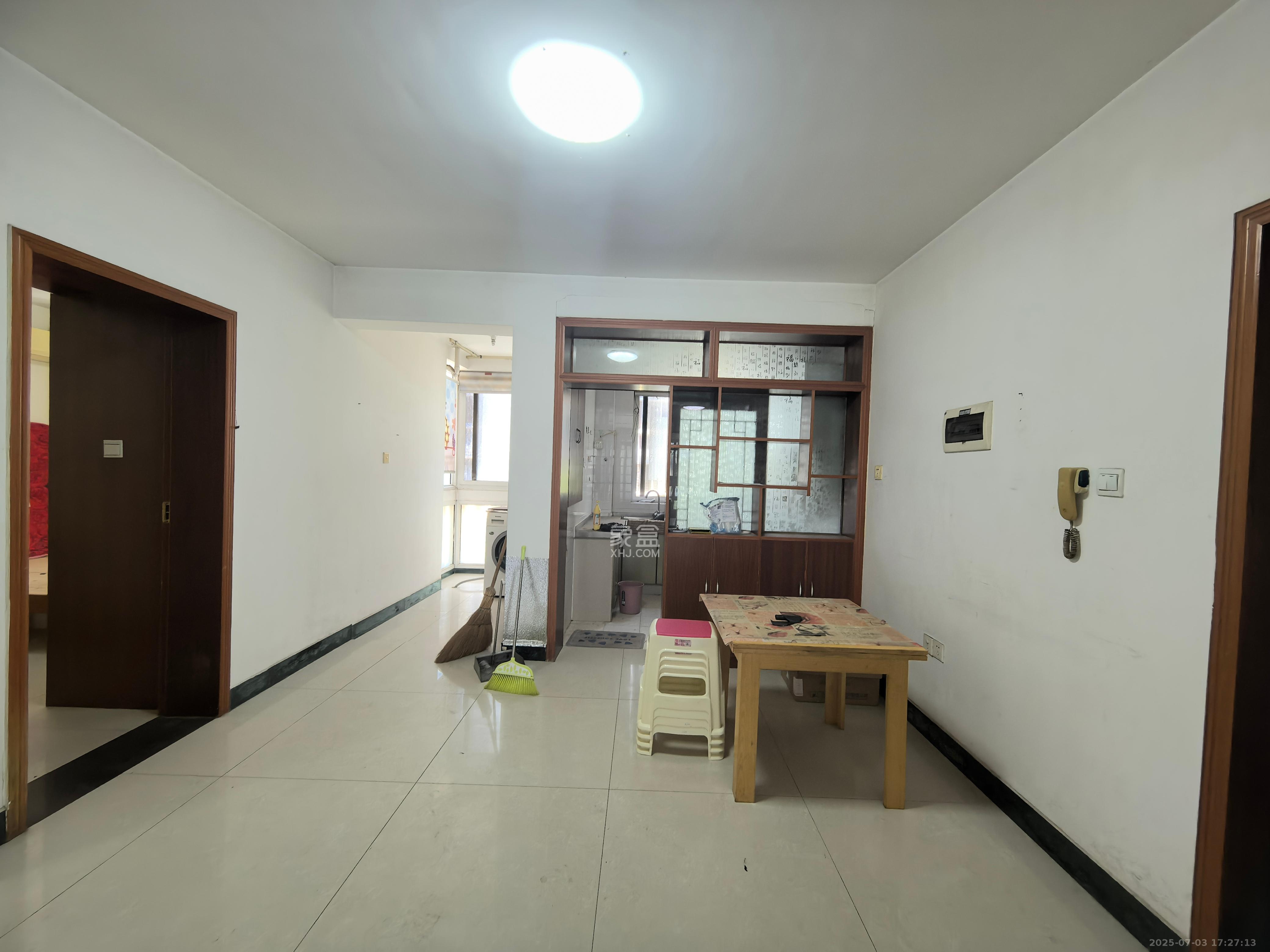 凯富嘉园  2室2厅1卫    1400.0元/月 凯富嘉园  2室2厅1卫    1400.0元/月室内图