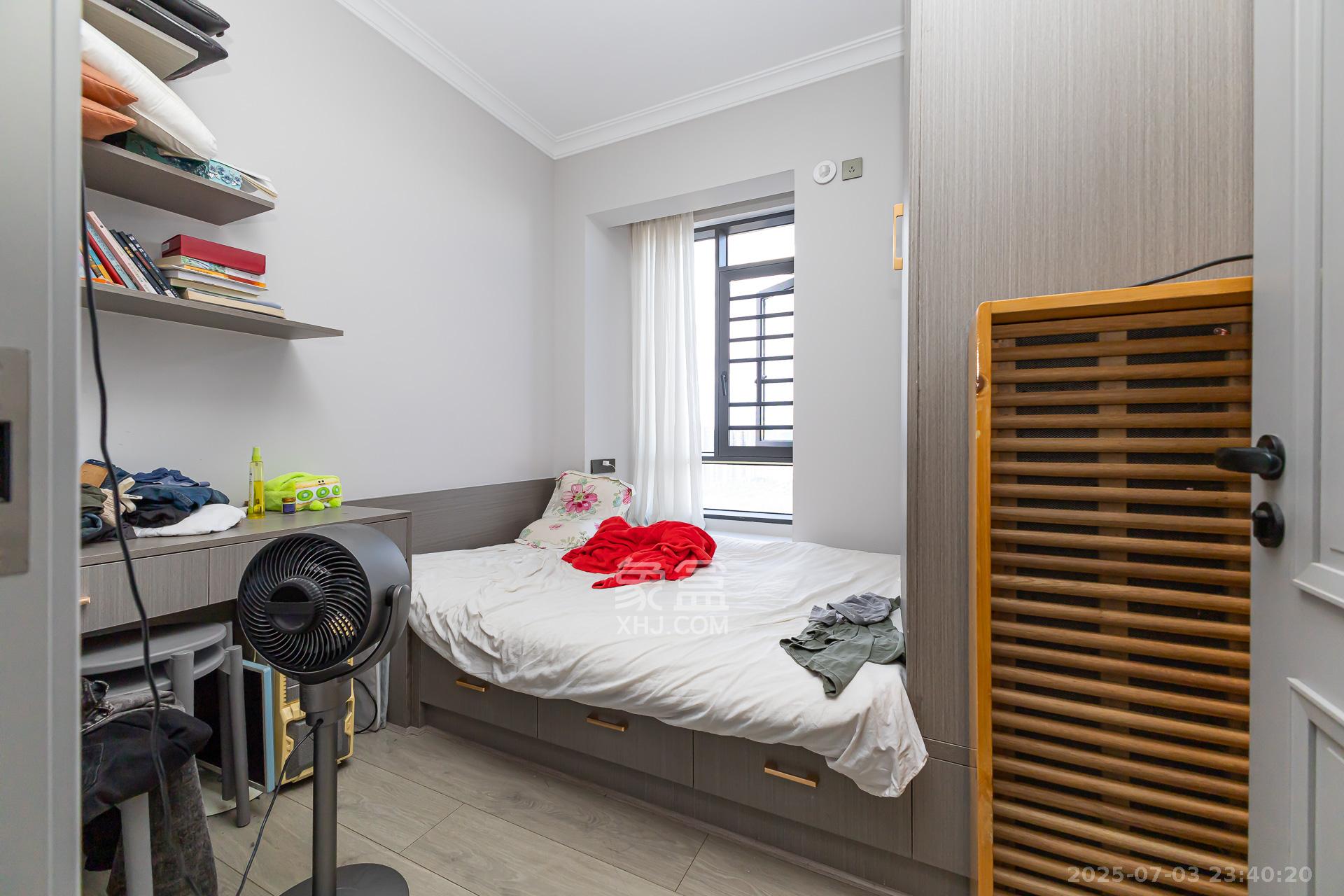 勤诚达新界 4室2厅2卫 98.0万 勤诚达新界 4室2厅2卫 98.0万卧室