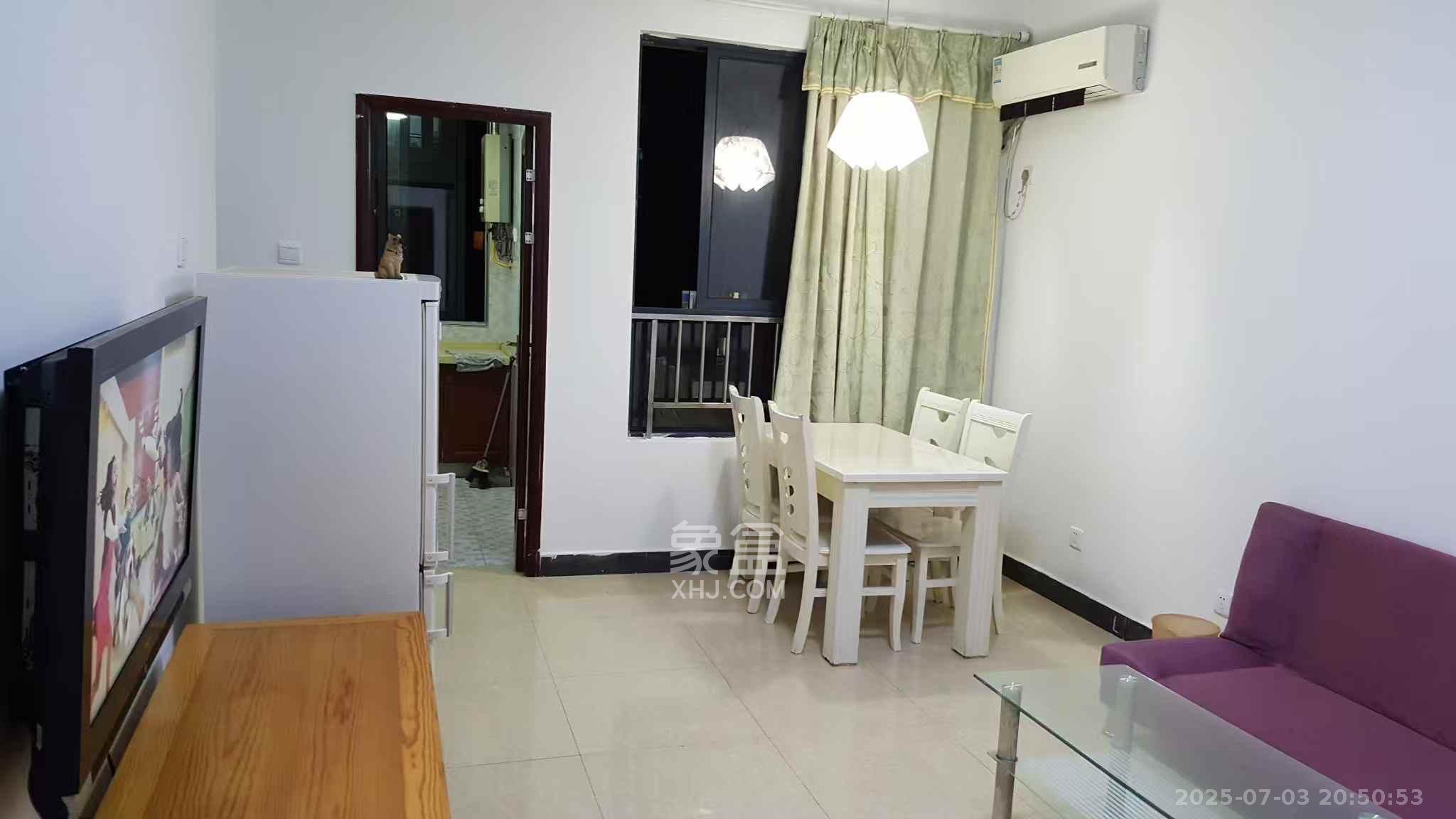 湘江世纪城映江苑  1室1厅1卫    1600.0元/月 湘江世纪城映江苑  1室1厅1卫    1600.0元/月室内图