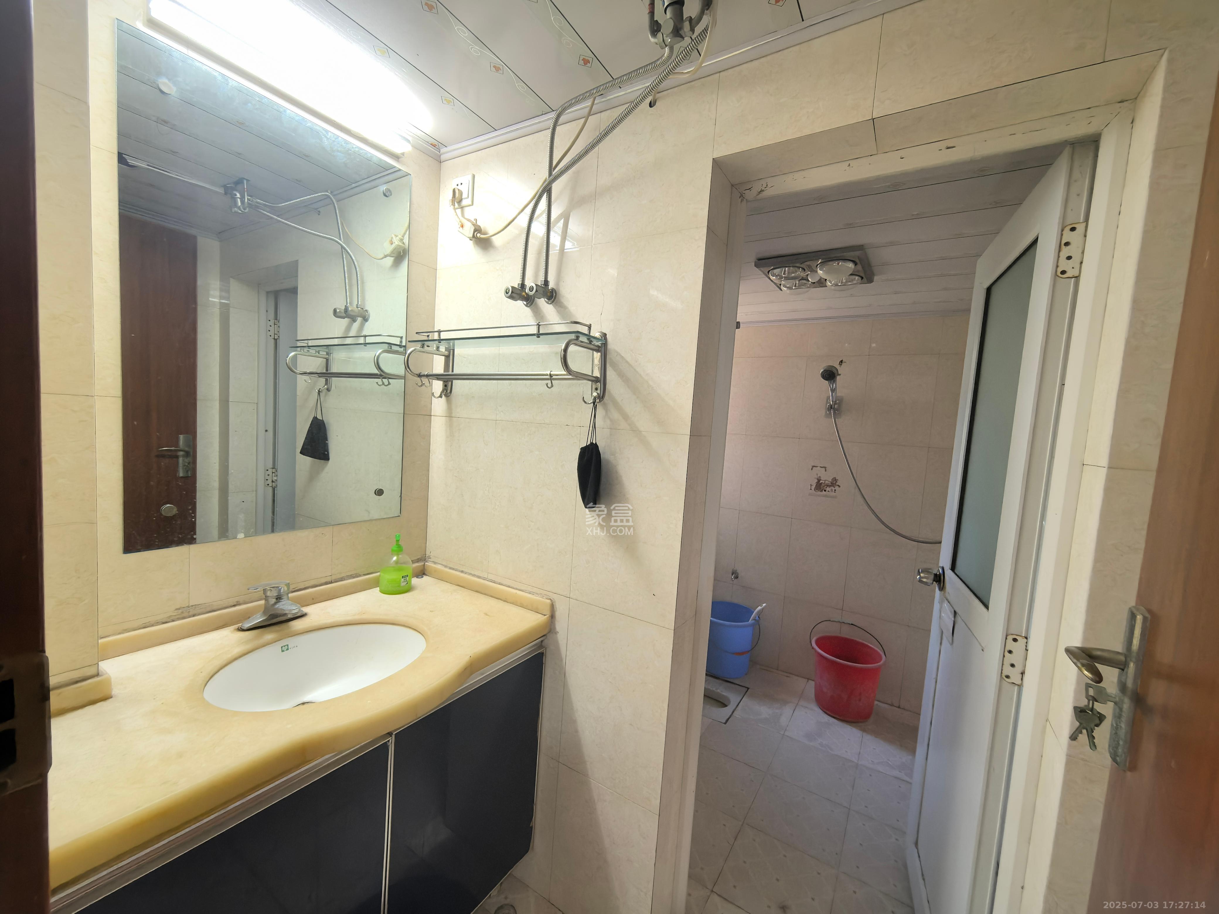 凯富嘉园  2室2厅1卫    1400.0元/月 凯富嘉园  2室2厅1卫    1400.0元/月室内图