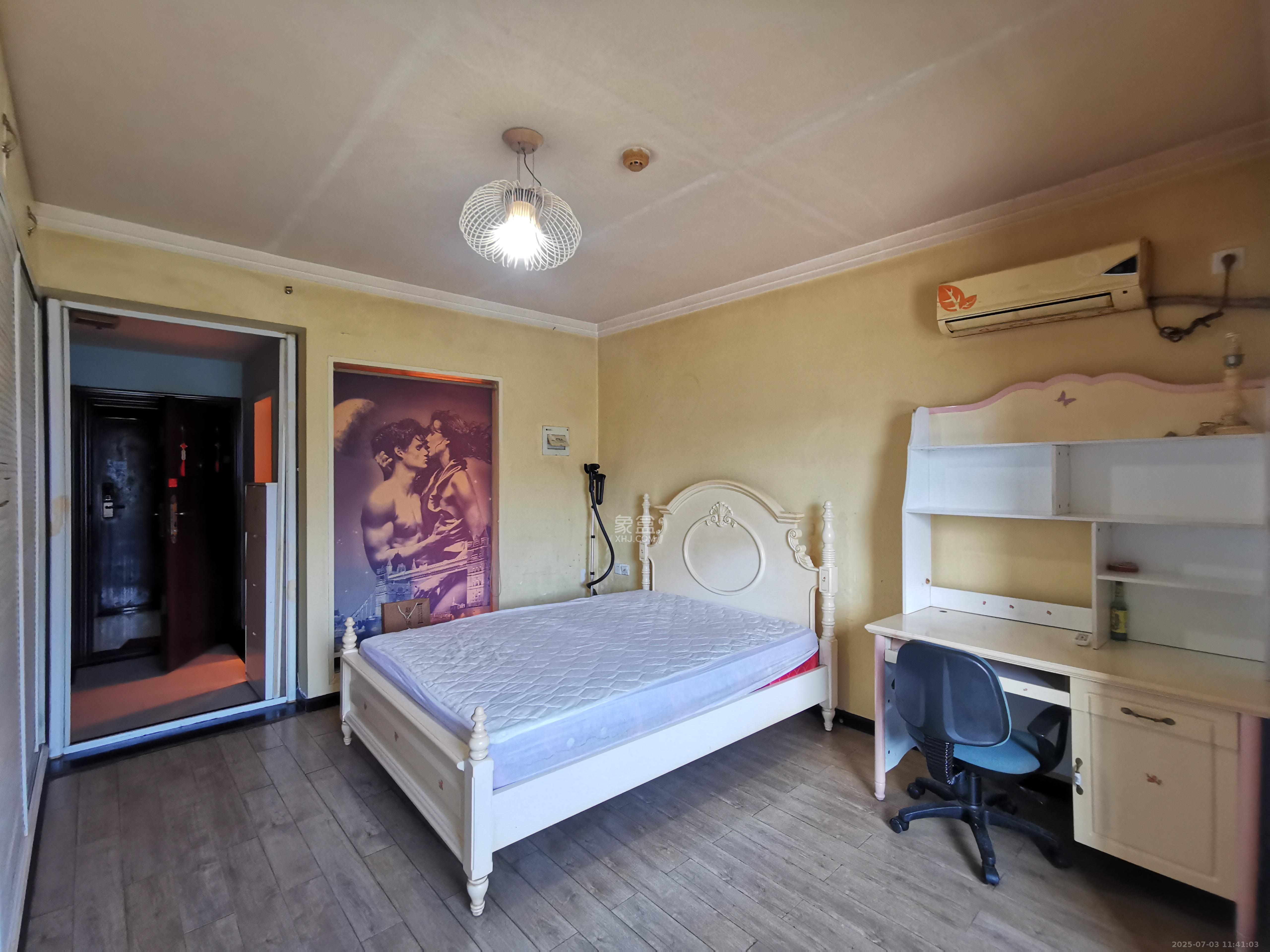 标志商务中心  1室1厅1卫    1200.0元/月室内图