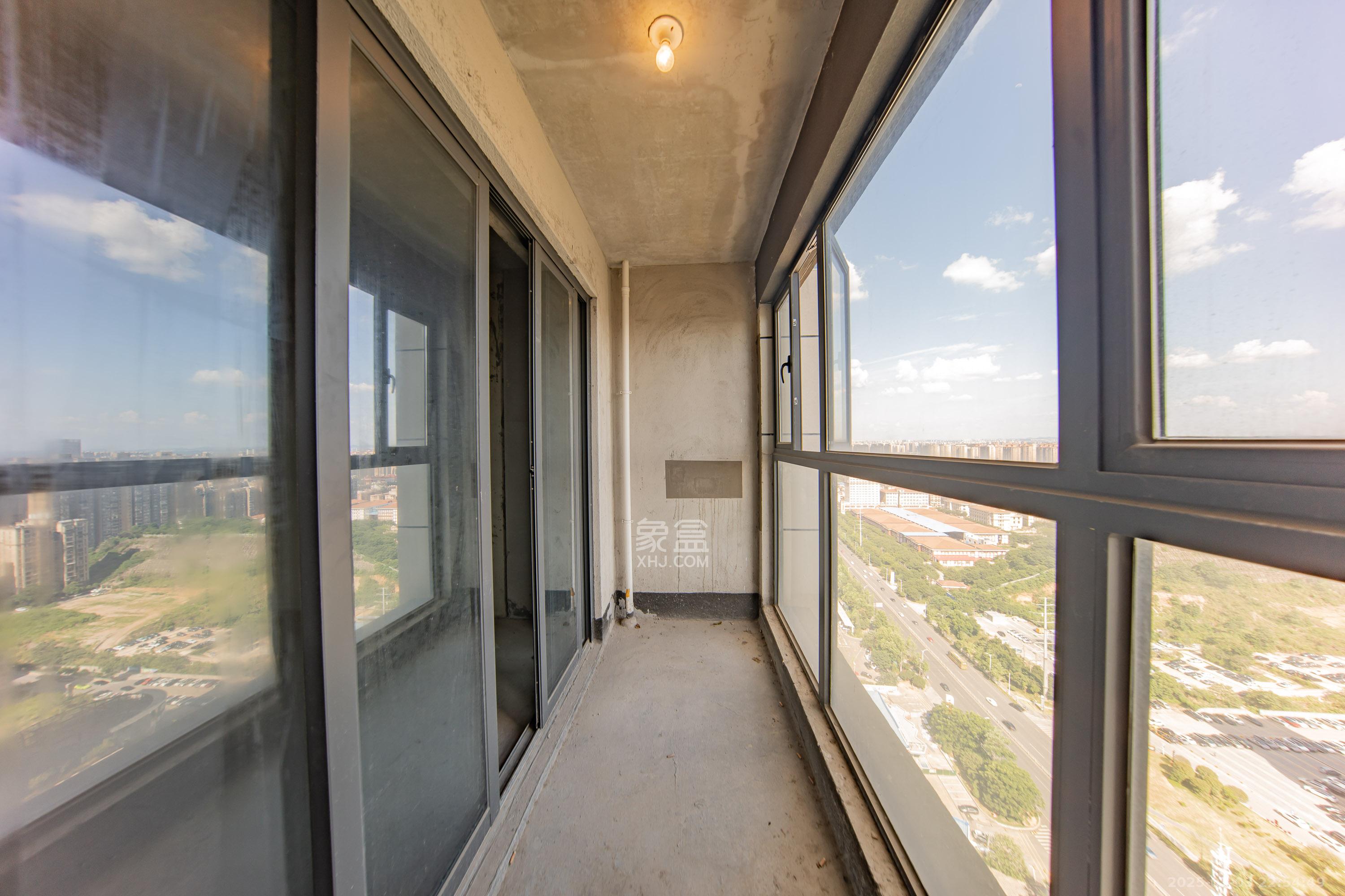 南山十里天池  3室2厅1卫    52.8万 南山十里天池  3室2厅1卫    52.8万阳台