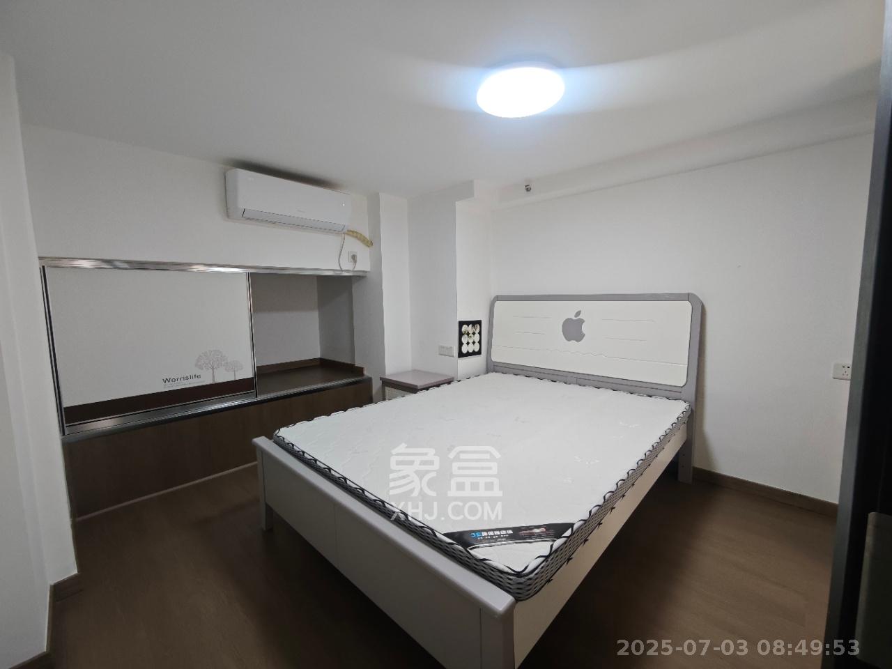 卓越江岸  1室1厅1卫   2800.00元/月室内图