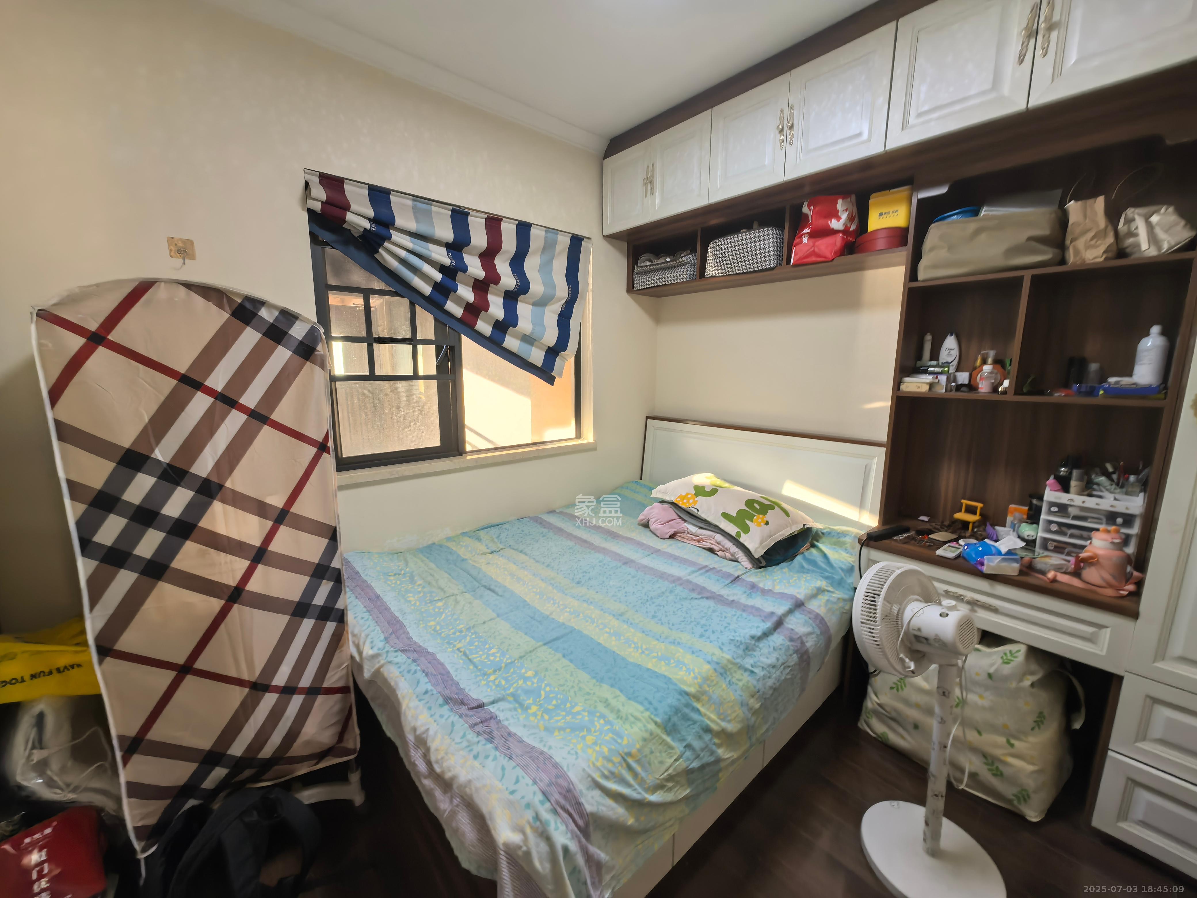 万科白鹭郡  3室2厅2卫    2400.0元/月 万科白鹭郡  3室2厅2卫    2400.0元/月室内图