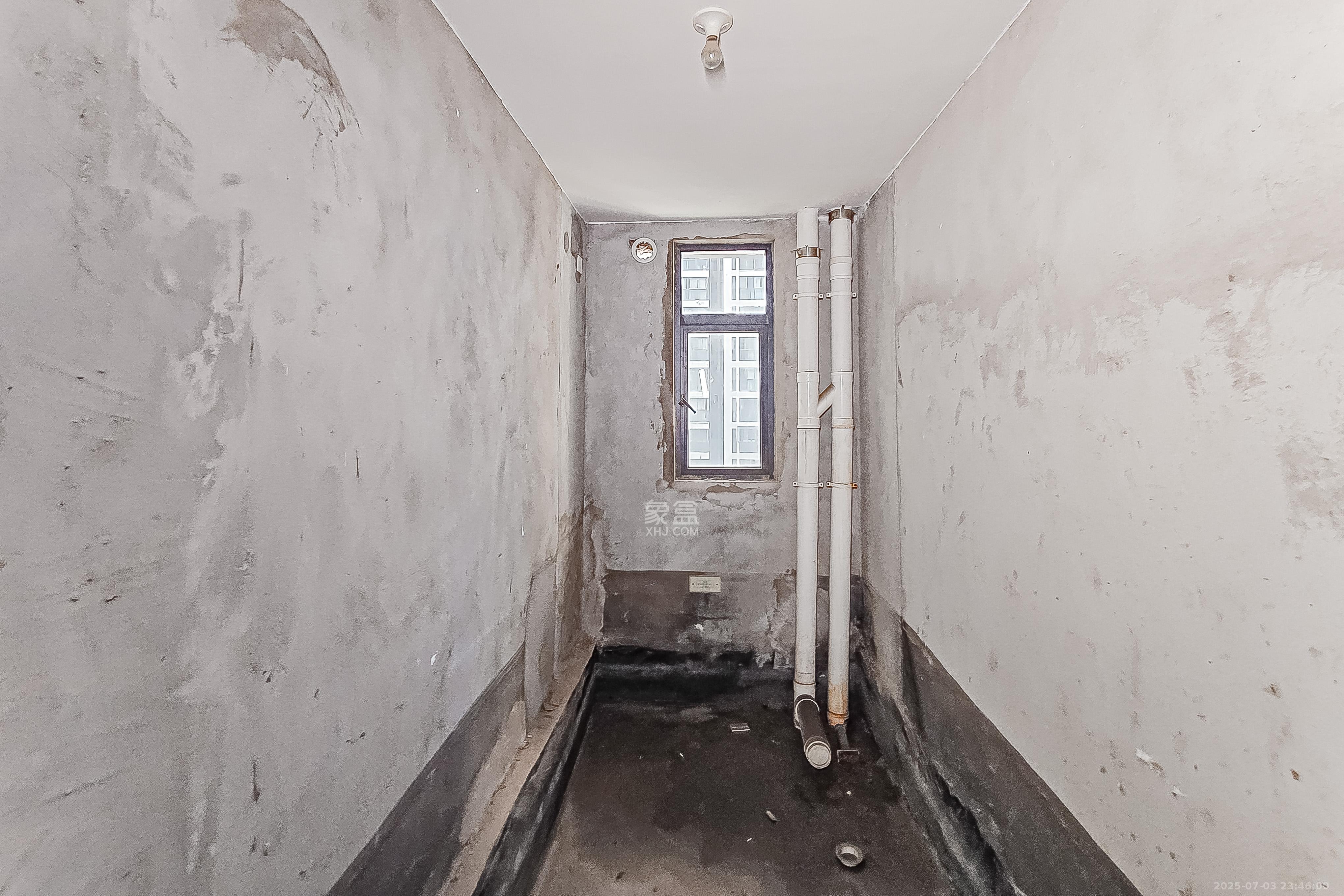 蓝山郡 4室2厅2卫 108.0万 蓝山郡 4室2厅2卫 108.0万卫生间