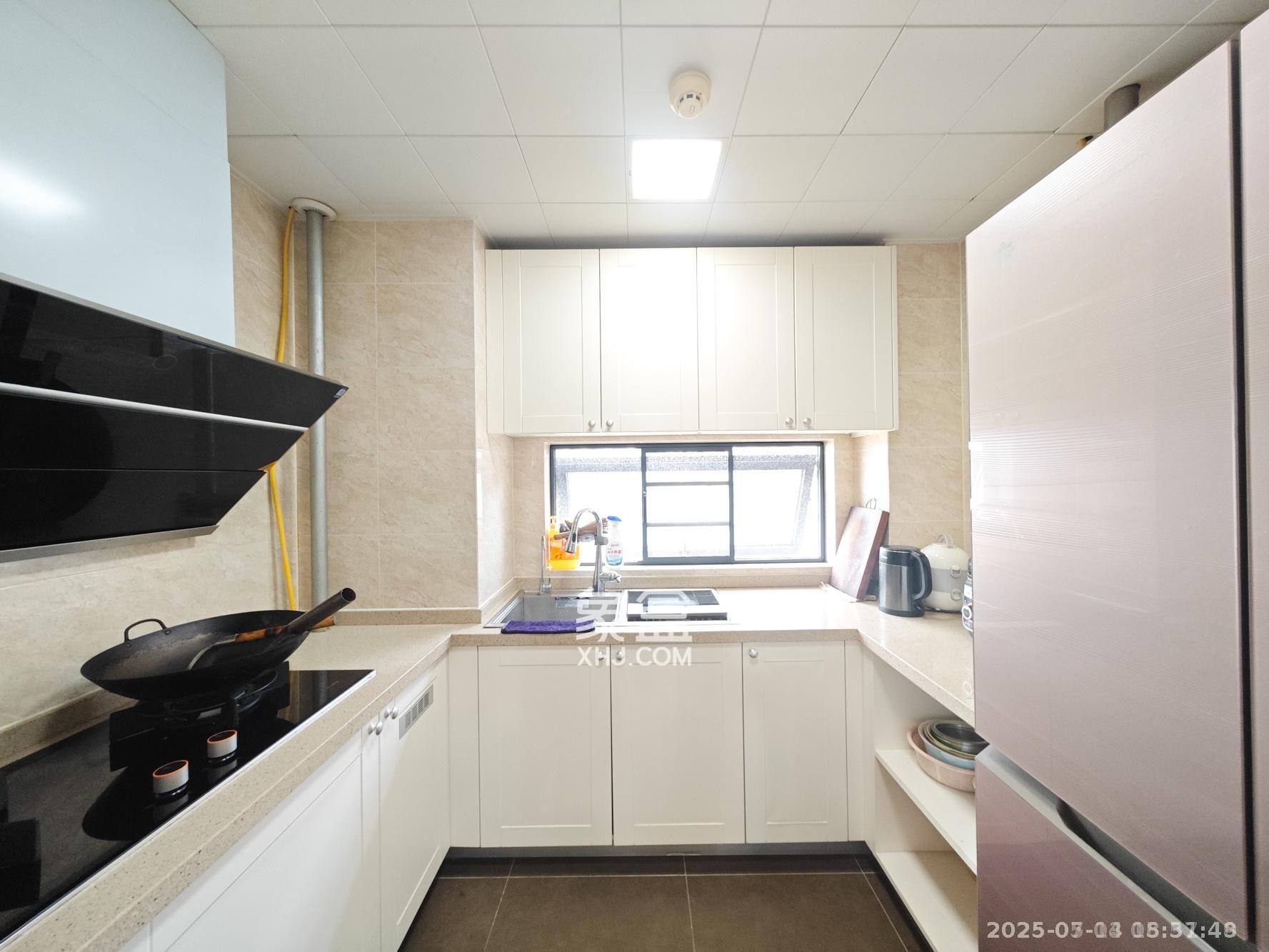 万科魅力之城  4室2厅2卫    3500.0元/月 万科魅力之城  4室2厅2卫    3500.0元/月室内图