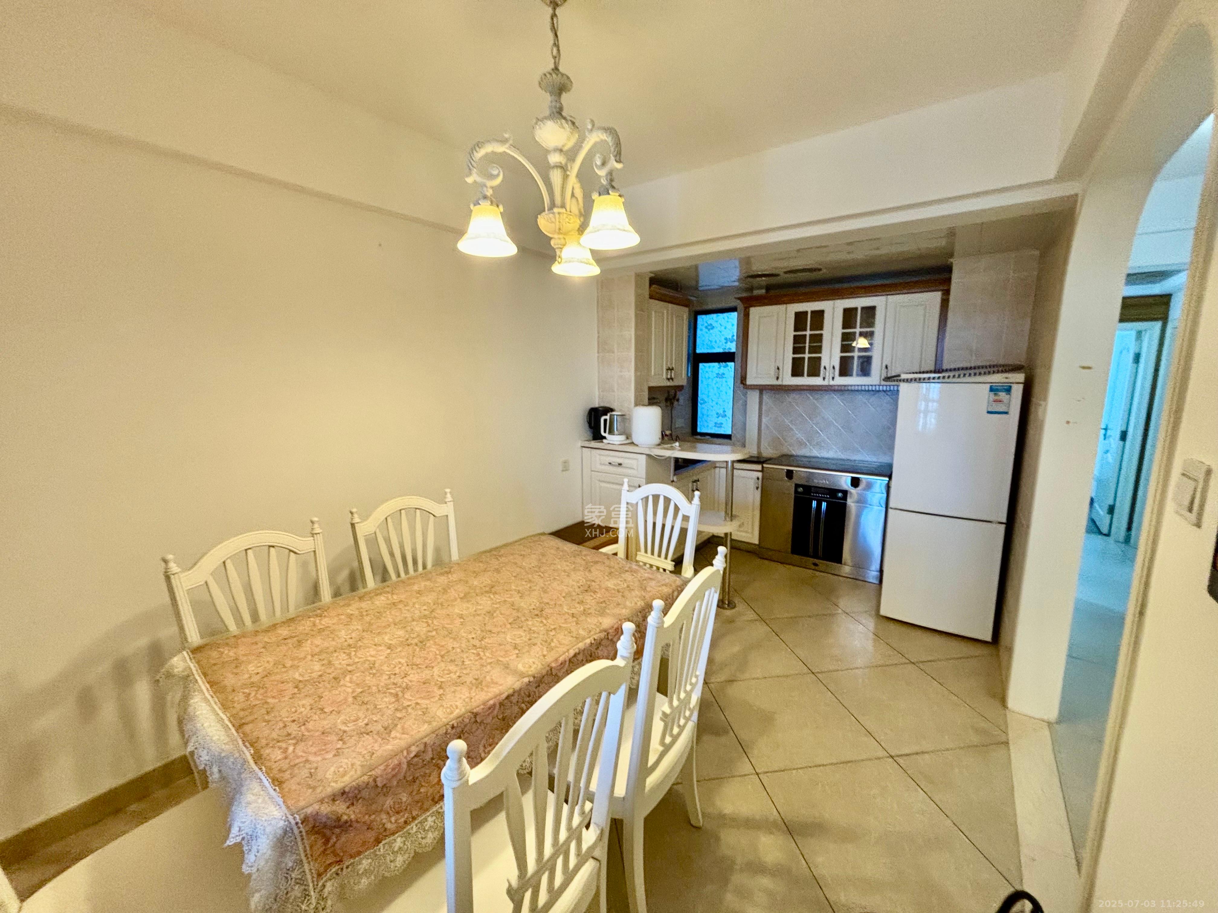 五一大道202(中环壹世界)  3室2厅1卫    3800.0元/月 五一大道202(中环壹世界)  3室2厅1卫    3800.0元/月室内图