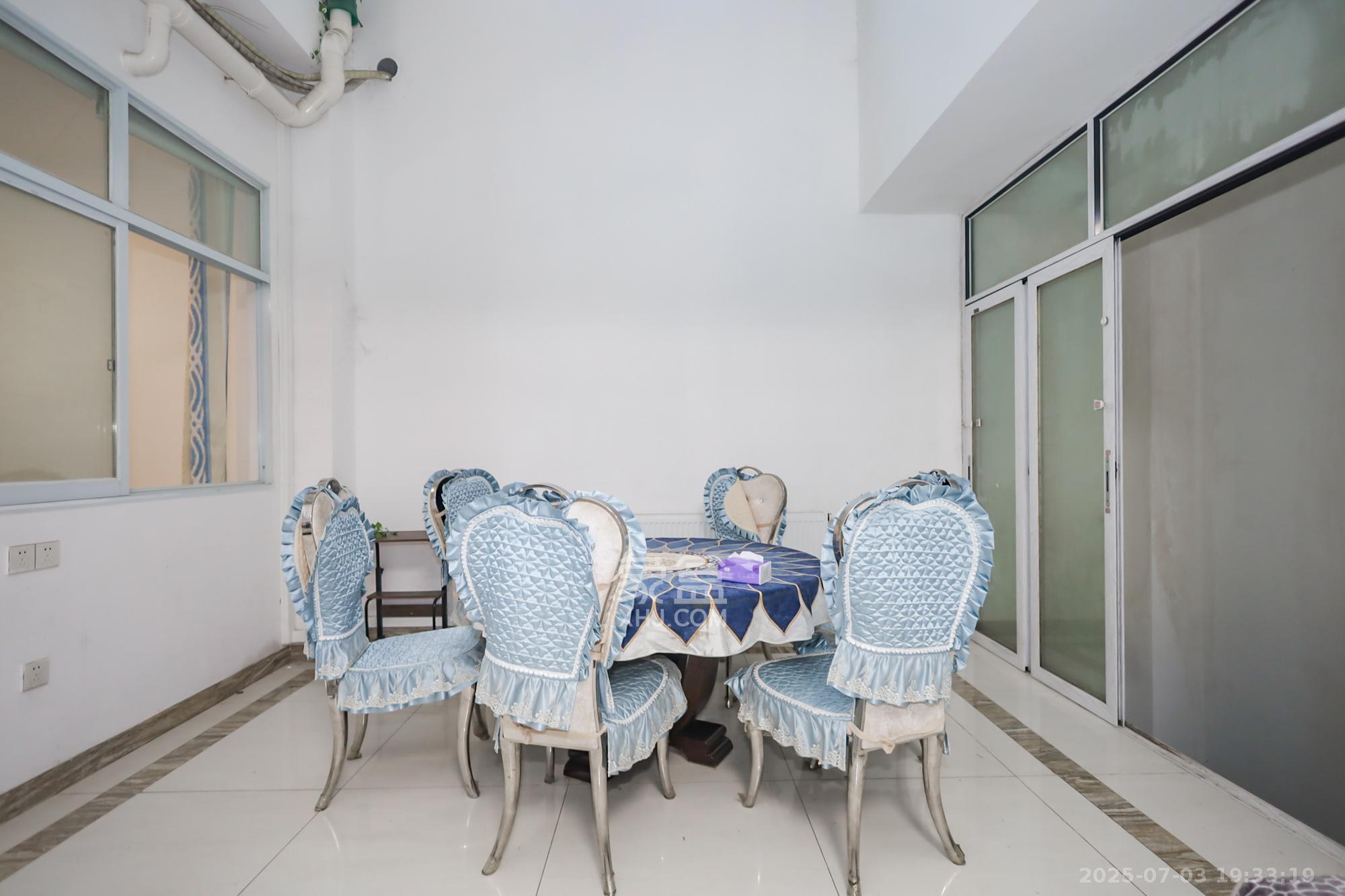 世茂铂翠湾二期 3室2厅2卫 288.0万 世茂铂翠湾二期 3室2厅2卫 288.0万其他