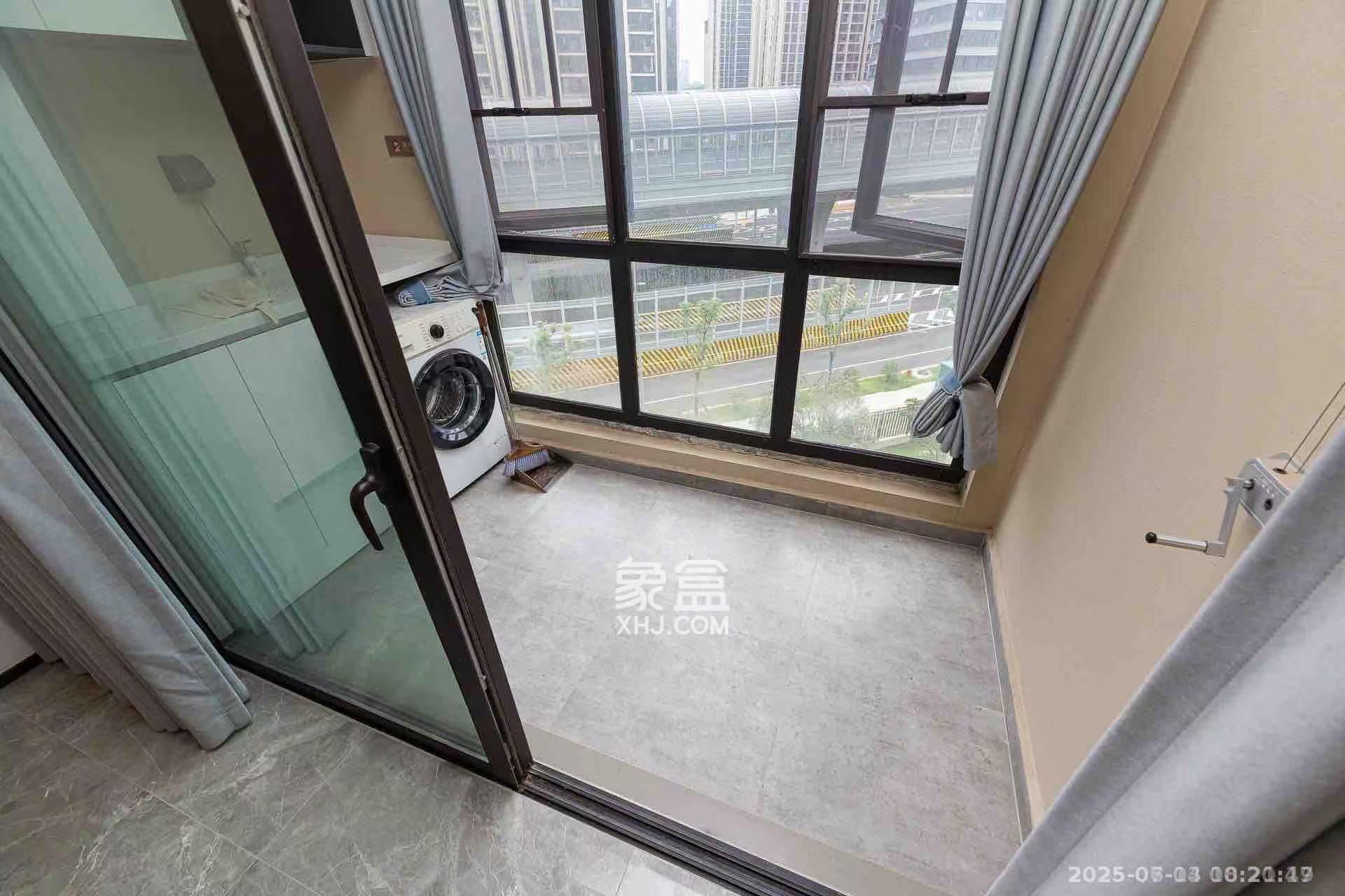 万科滨河道  3室2厅1卫    3000.0元/月室内图