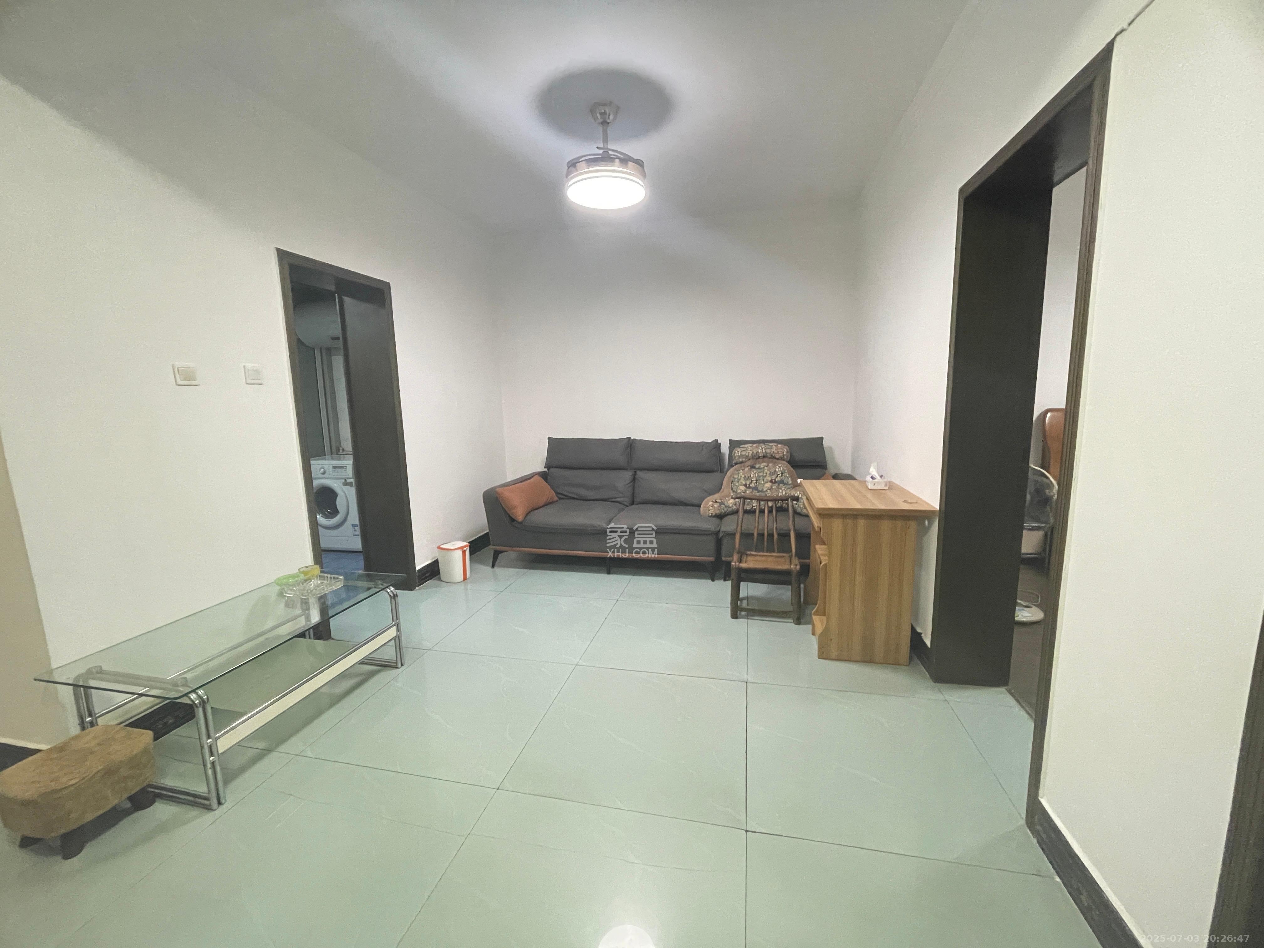 高桥火焰市场  2室1厅1卫   1500.00元/月