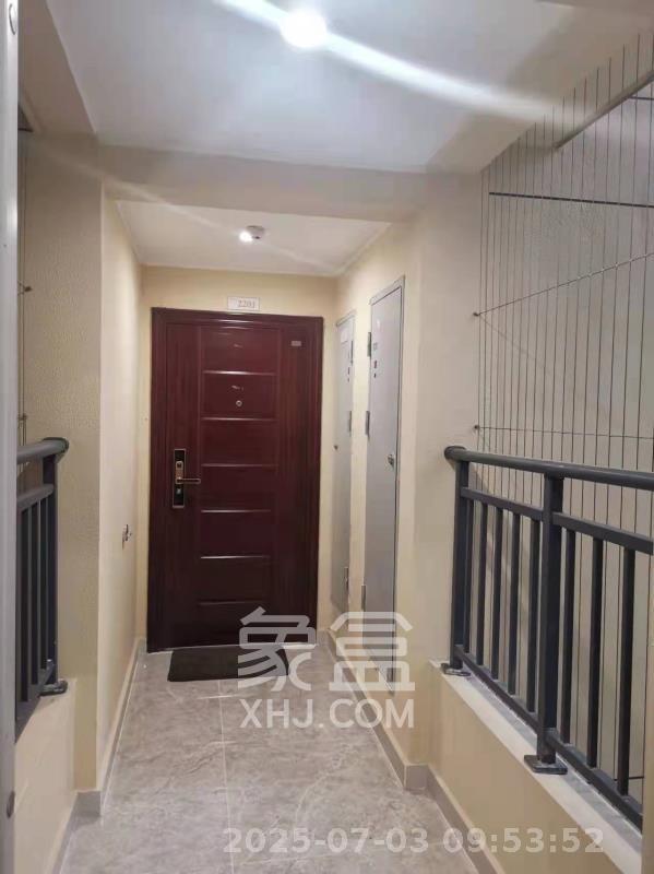 美的翰城  3室2厅2卫   2000.00元/月室内图