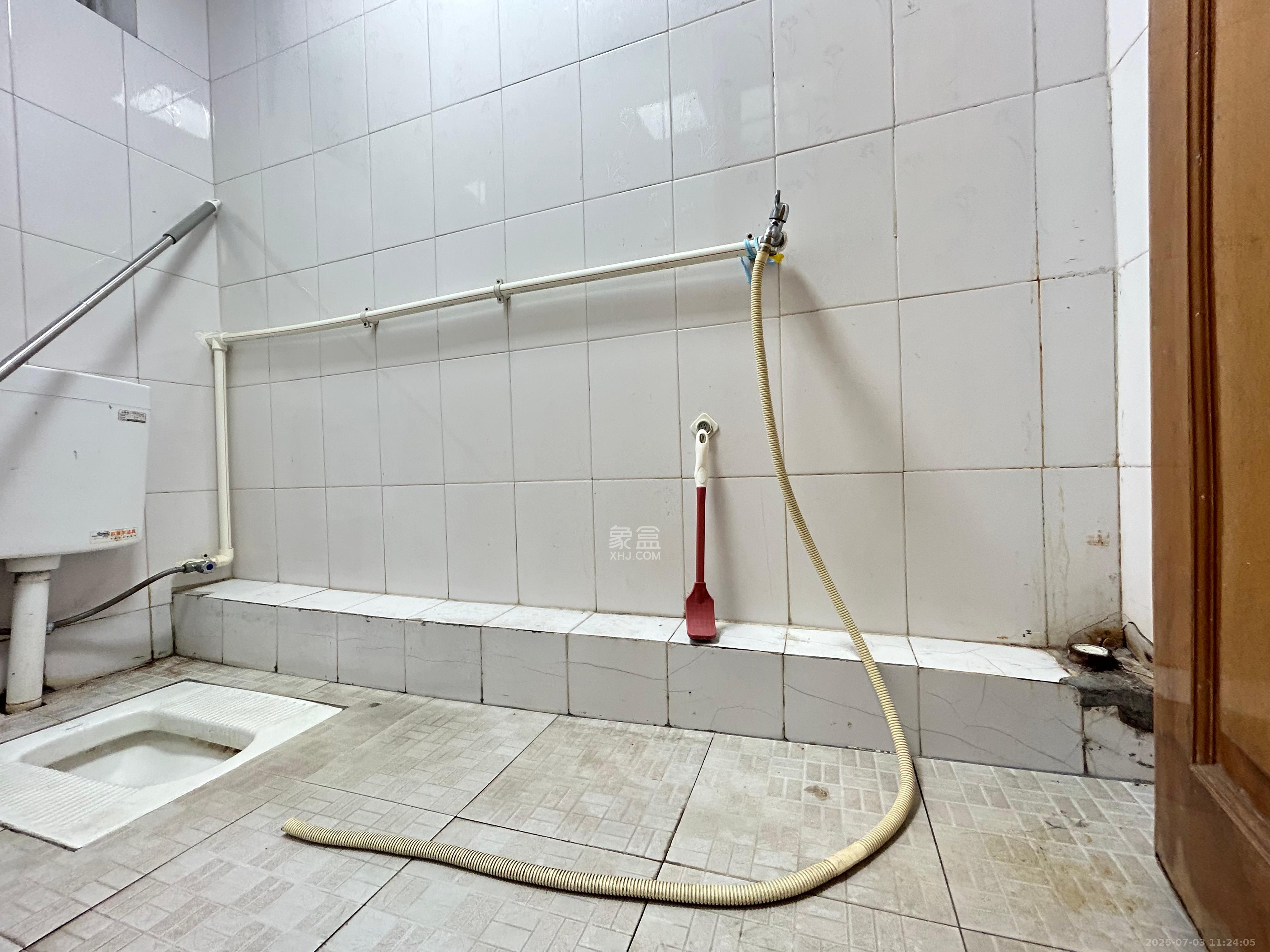 水警大队宿舍 3室2厅2卫 4000.0元/月 水警大队宿舍 3室2厅2卫 4000.0元/月室内图