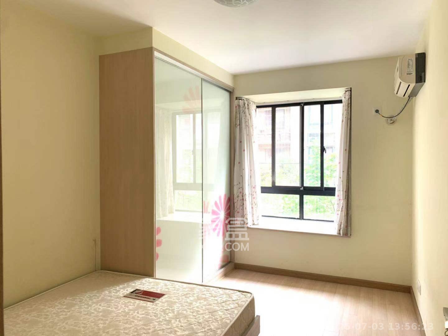 三江花中城 3室2厅1卫 2400.0元/月 三江花中城 3室2厅1卫 2400.0元/月室内图