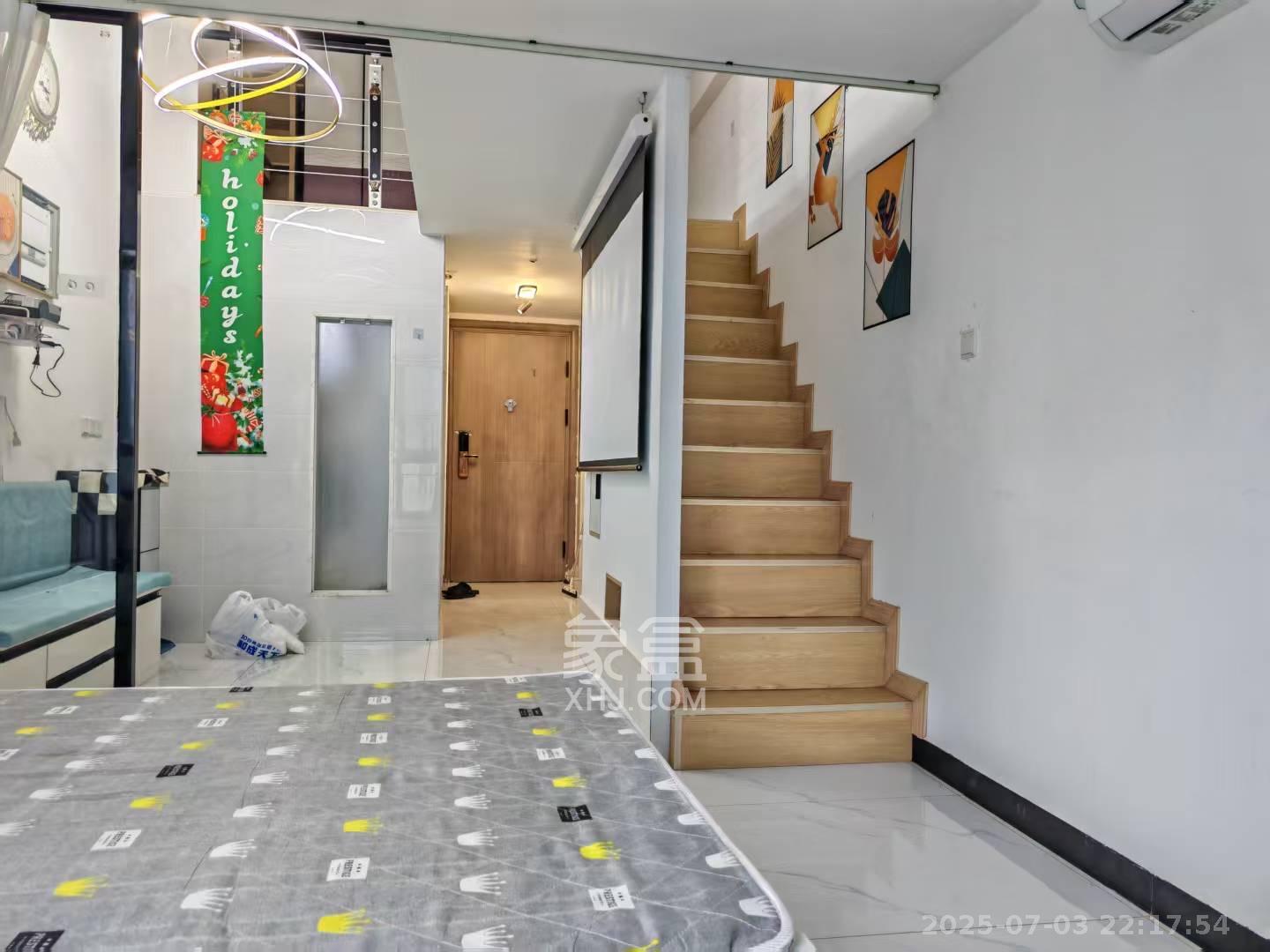 长房时代小镇  3室1厅1卫    2100.0元/月室内图
