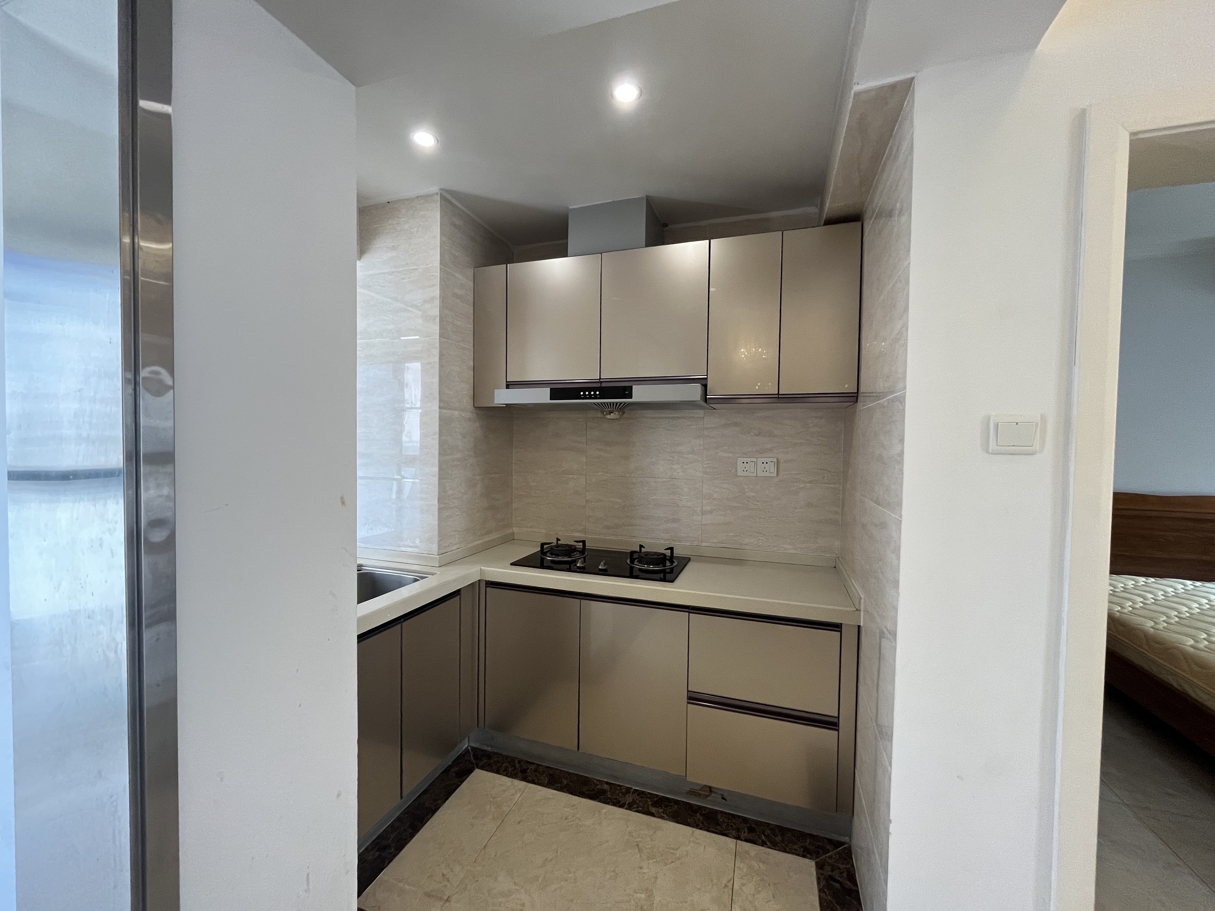 晨晖帝景 2室2厅1卫 2100.0元/月 晨晖帝景 2室2厅1卫 2100.0元/月户型图