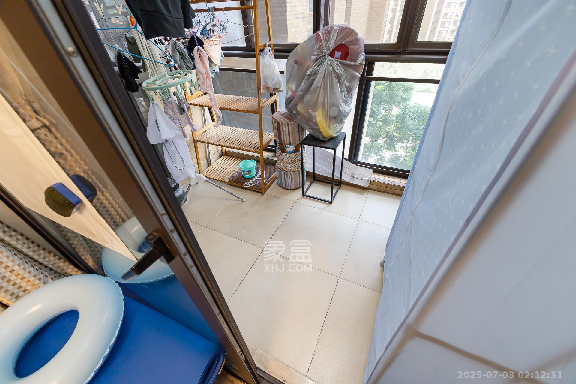 时代倾城一期 1室2厅1卫 85.0万 时代倾城一期 1室2厅1卫 85.0万阳台