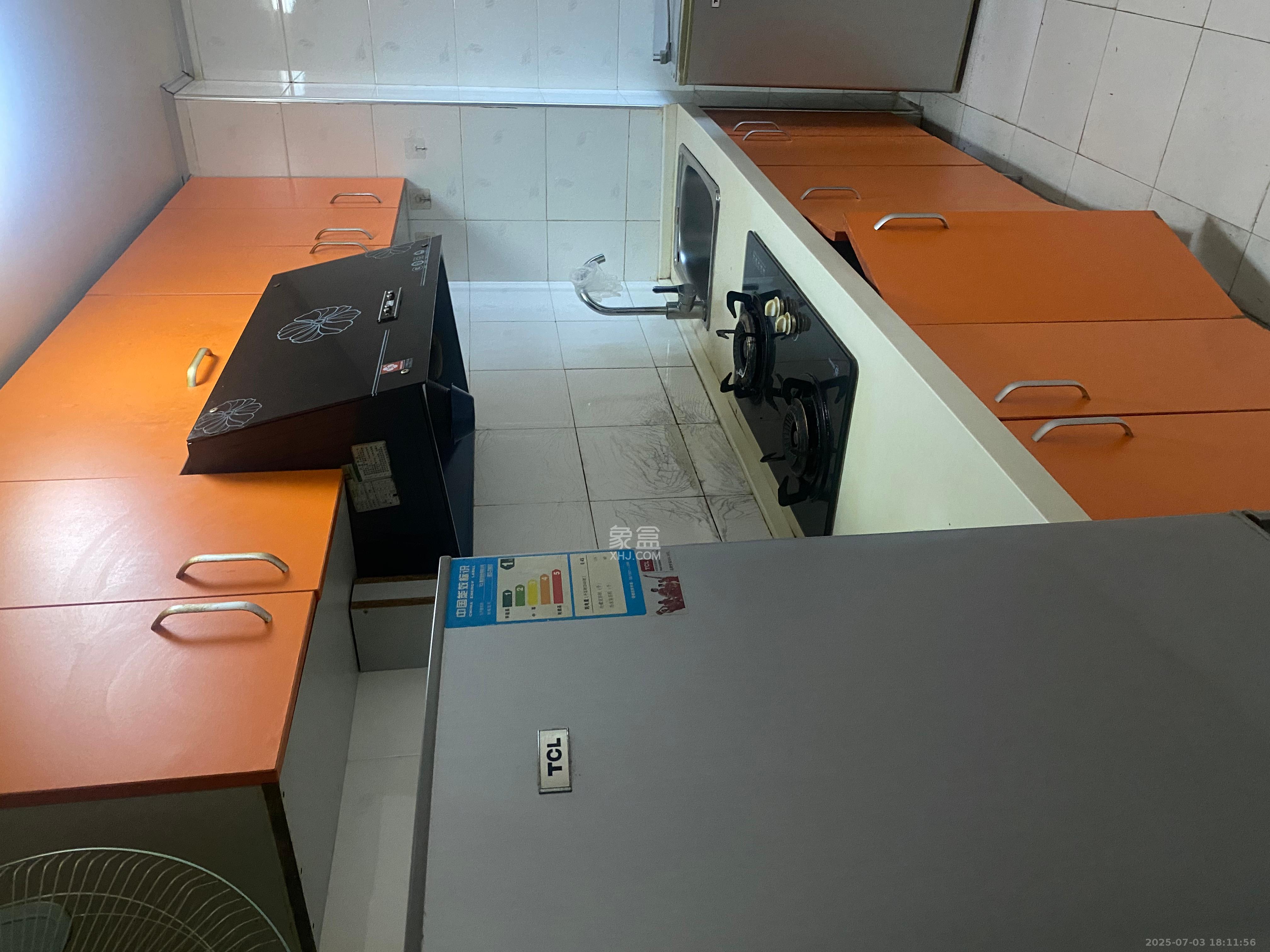 红星国际星城  1室1厅1卫    1500.0元/月 红星国际星城  1室1厅1卫    1500.0元/月室内图