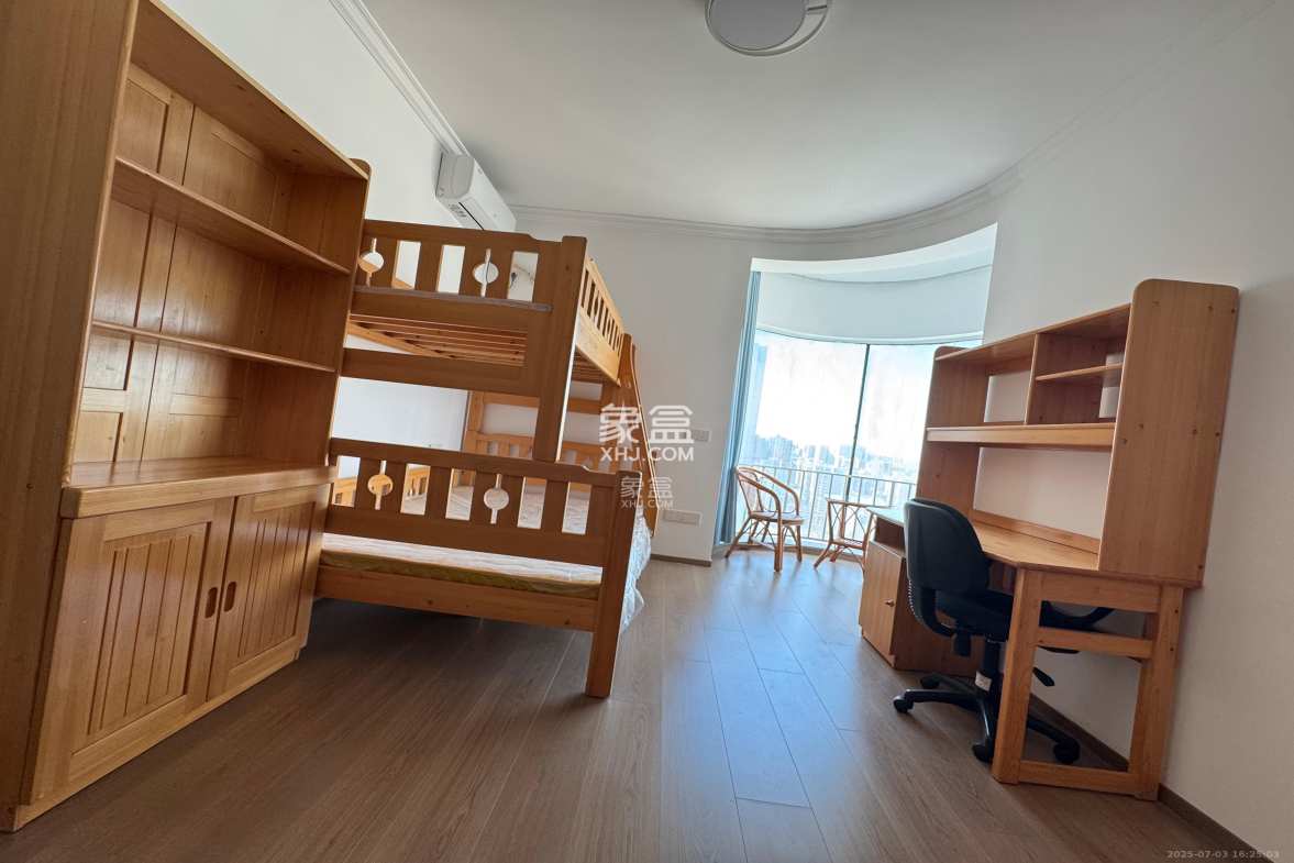 建鸿达现代城 2室2厅1卫 4200.0元/月 建鸿达现代城 2室2厅1卫 4200.0元/月室内图