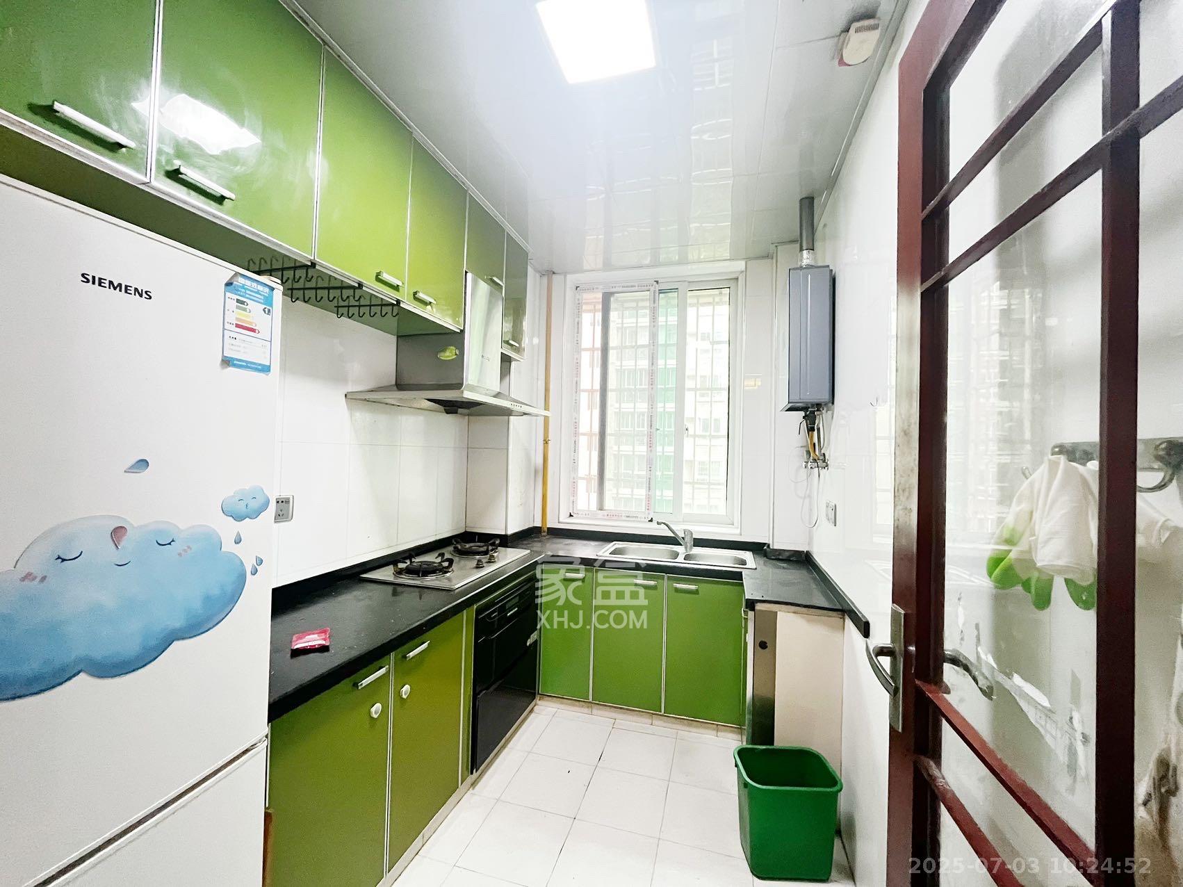 格林星城 3室2厅2卫 2700.0元/月 格林星城 3室2厅2卫 2700.0元/月室内图