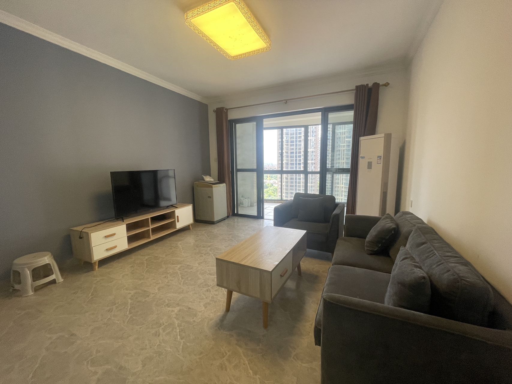 五源河公寓A区 3室2厅2卫 2600.0元/月 五源河公寓A区 3室2厅2卫 2600.0元/月室内图