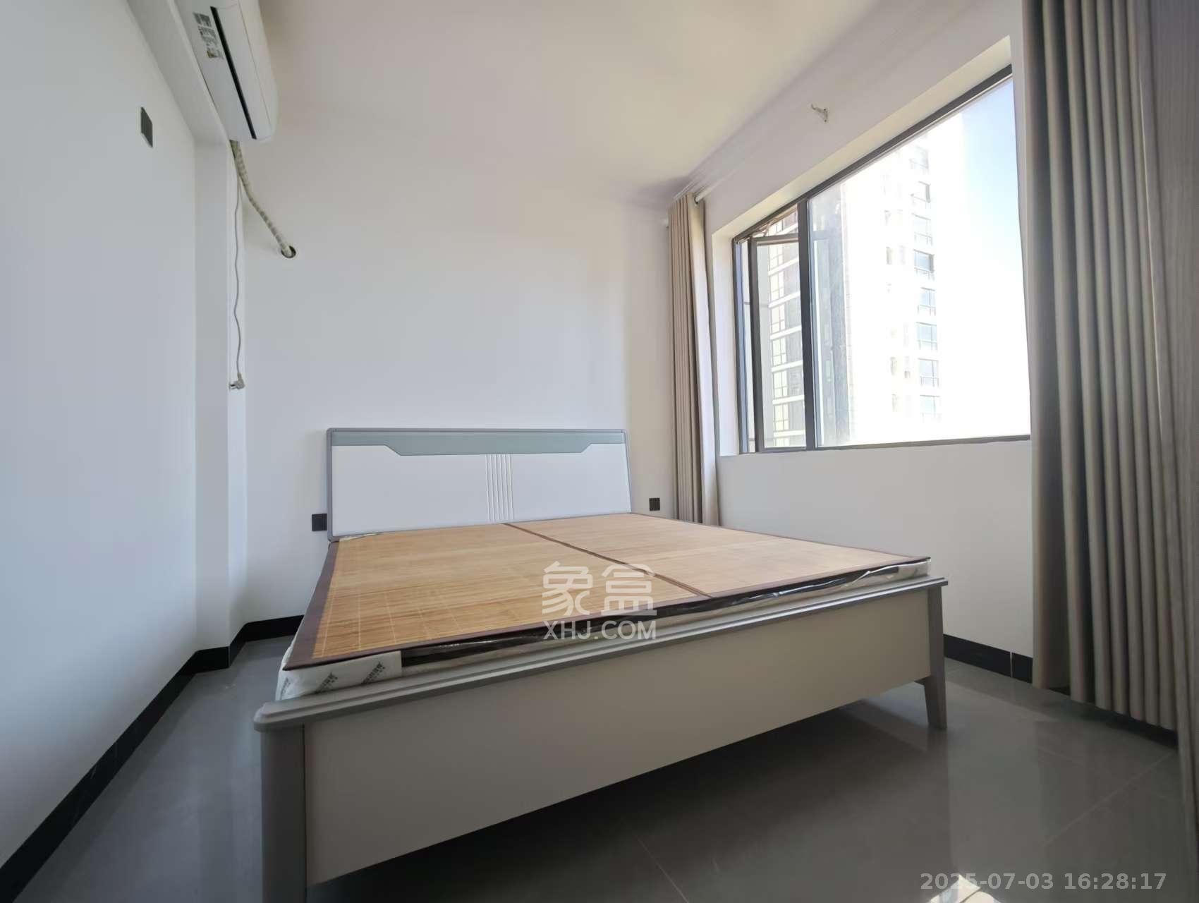 玺宇悦城国际 4室2厅2卫 69.8万 玺宇悦城国际 4室2厅2卫 69.8万客厅