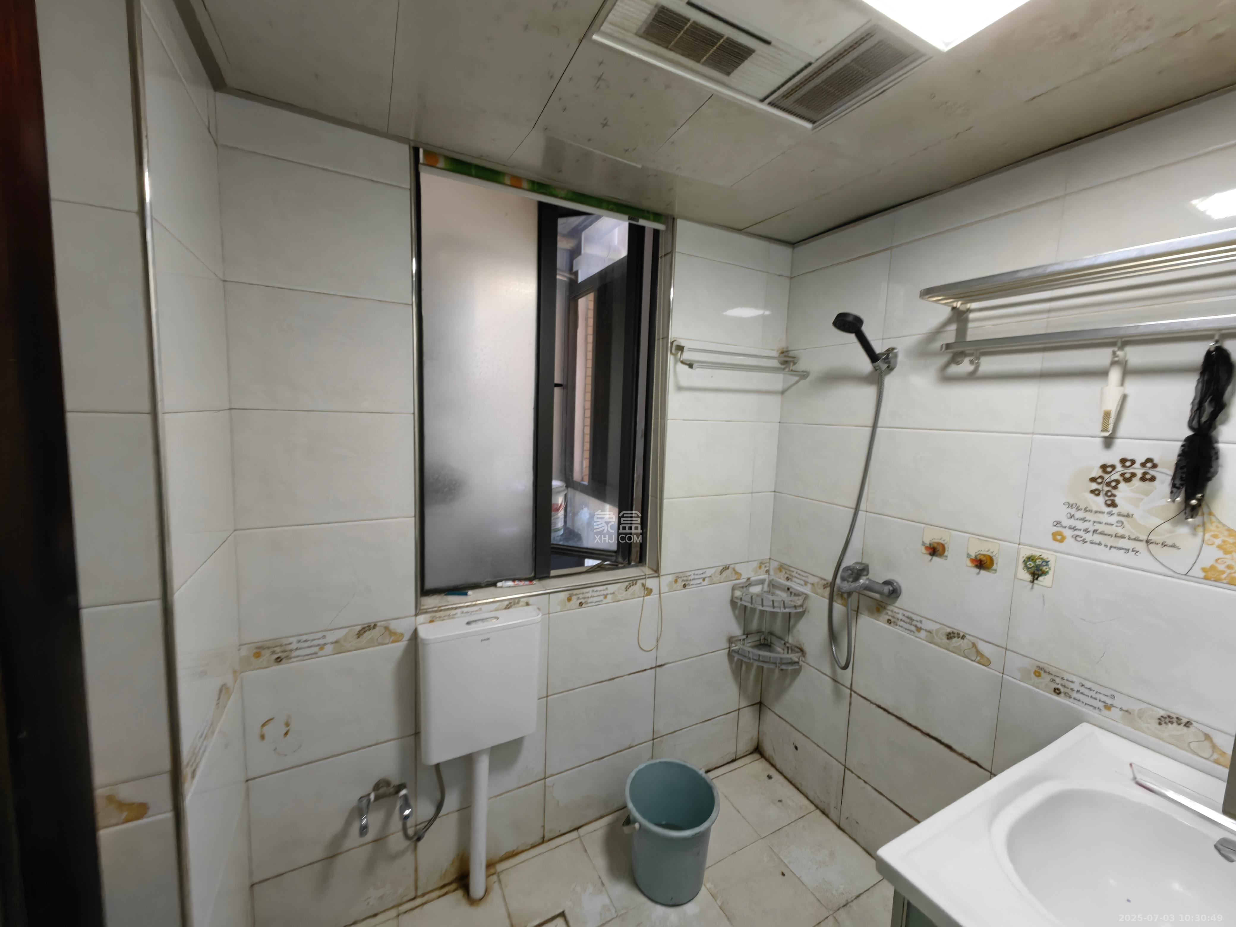 兴威帕克水岸  3室2厅1卫   2300.00元/月室内图