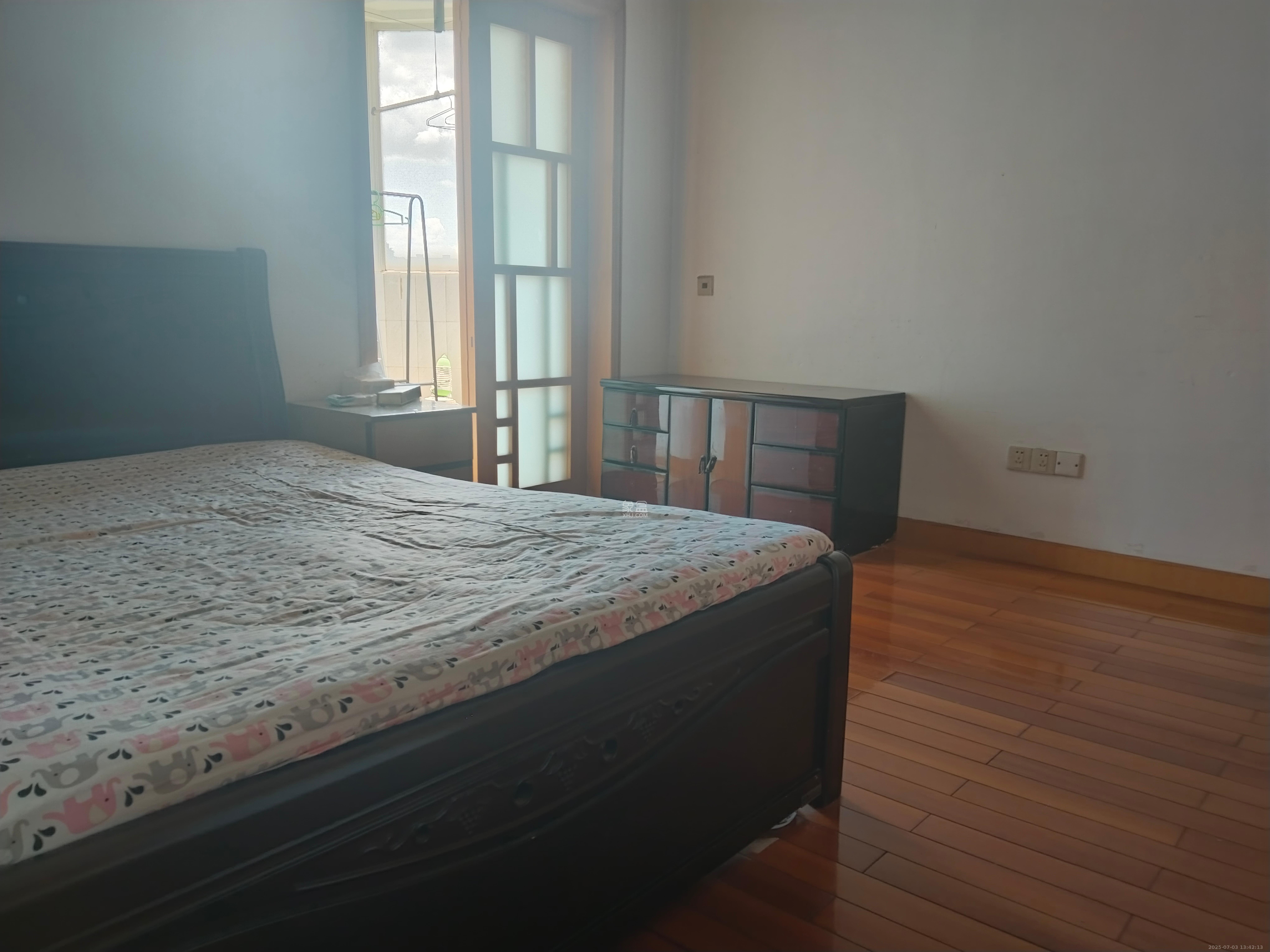 湘农桥社区 3室2厅1卫 2500.0元/月 湘农桥社区 3室2厅1卫 2500.0元/月室内图