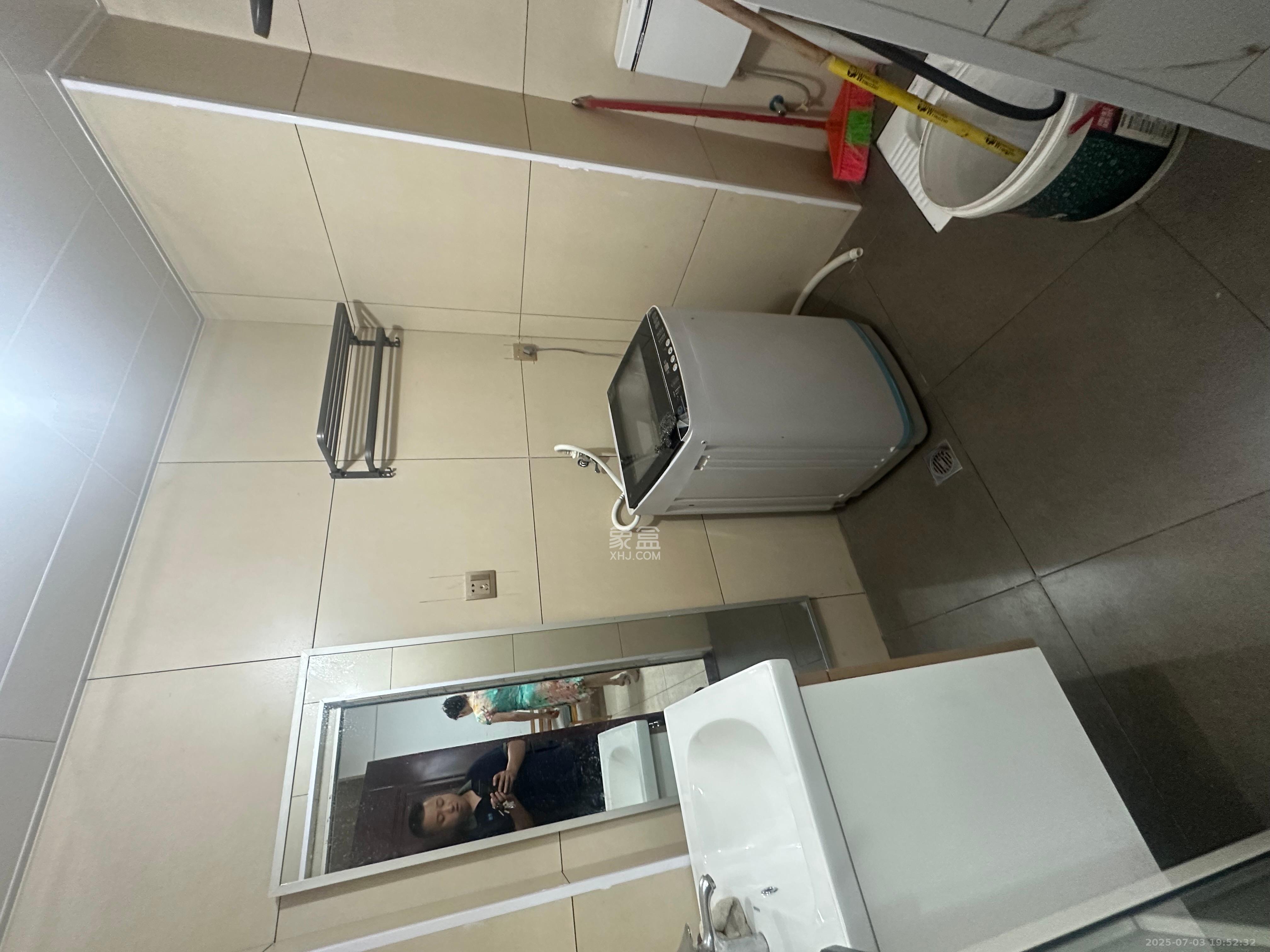 汀湘十里  1室1厅1卫   1400.00元/月室内图