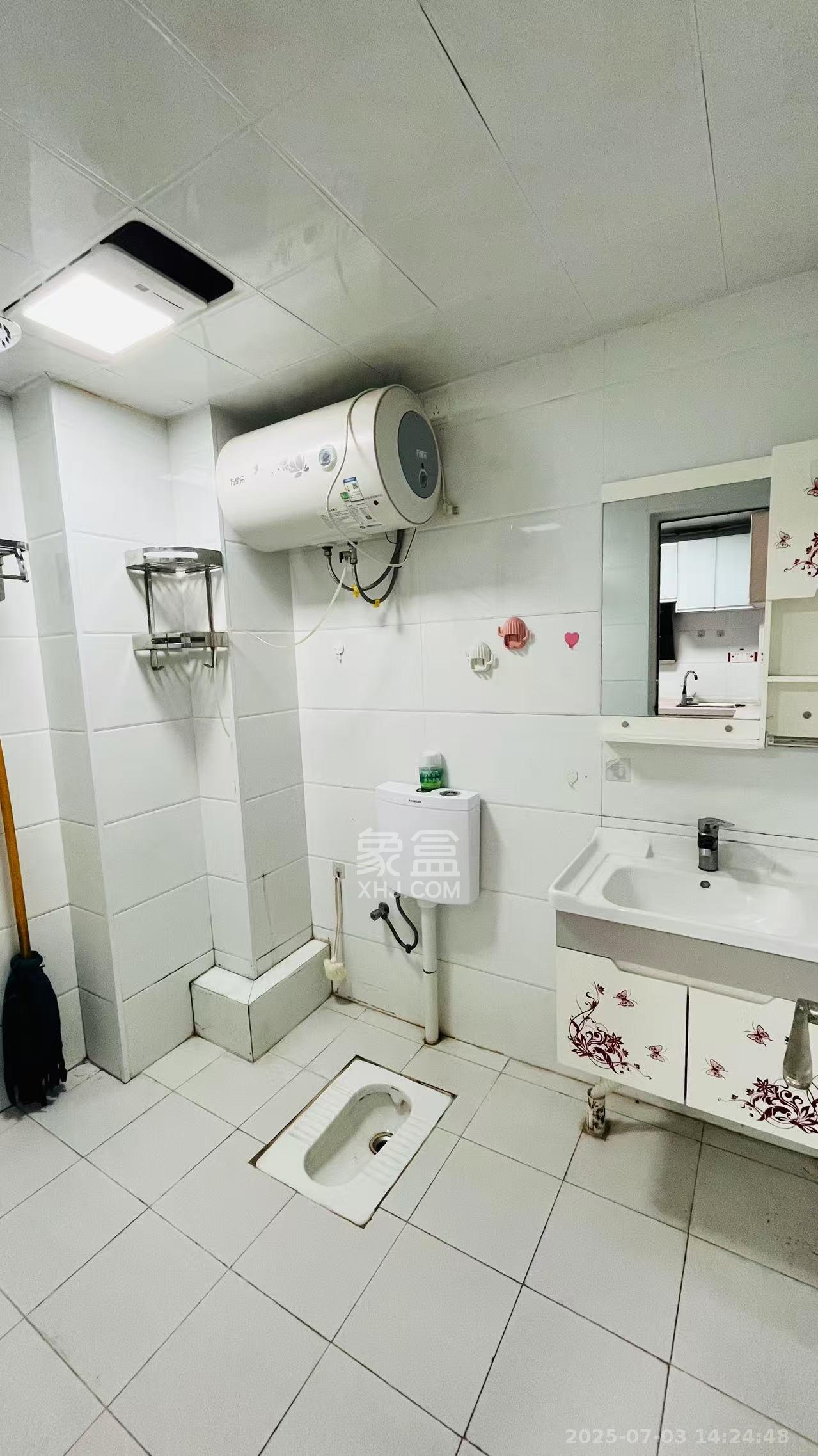 和庄  1室1厅1卫    1500.0元/月室内图