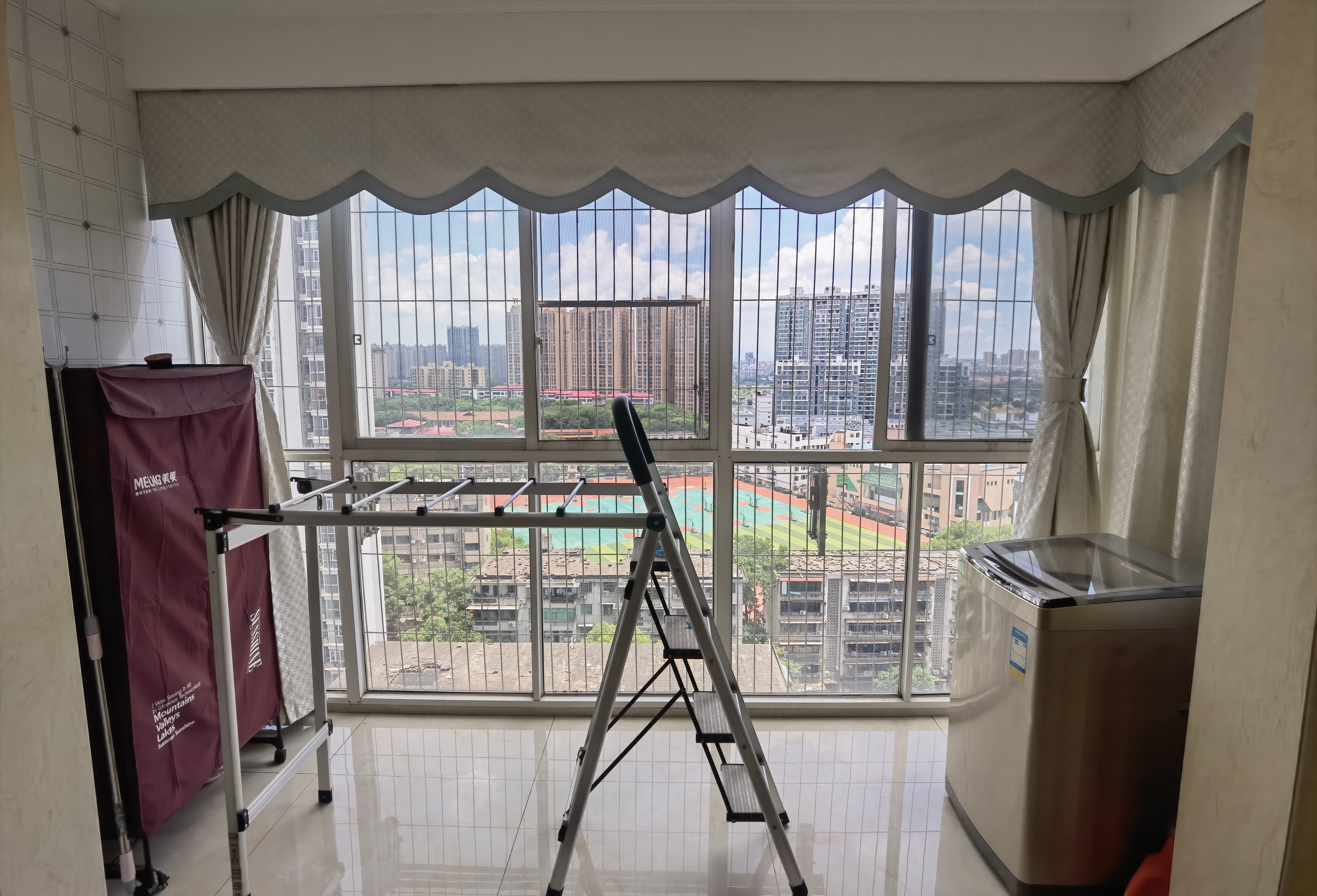 御笔华章  2室2厅1卫   1800.00元/月户型图