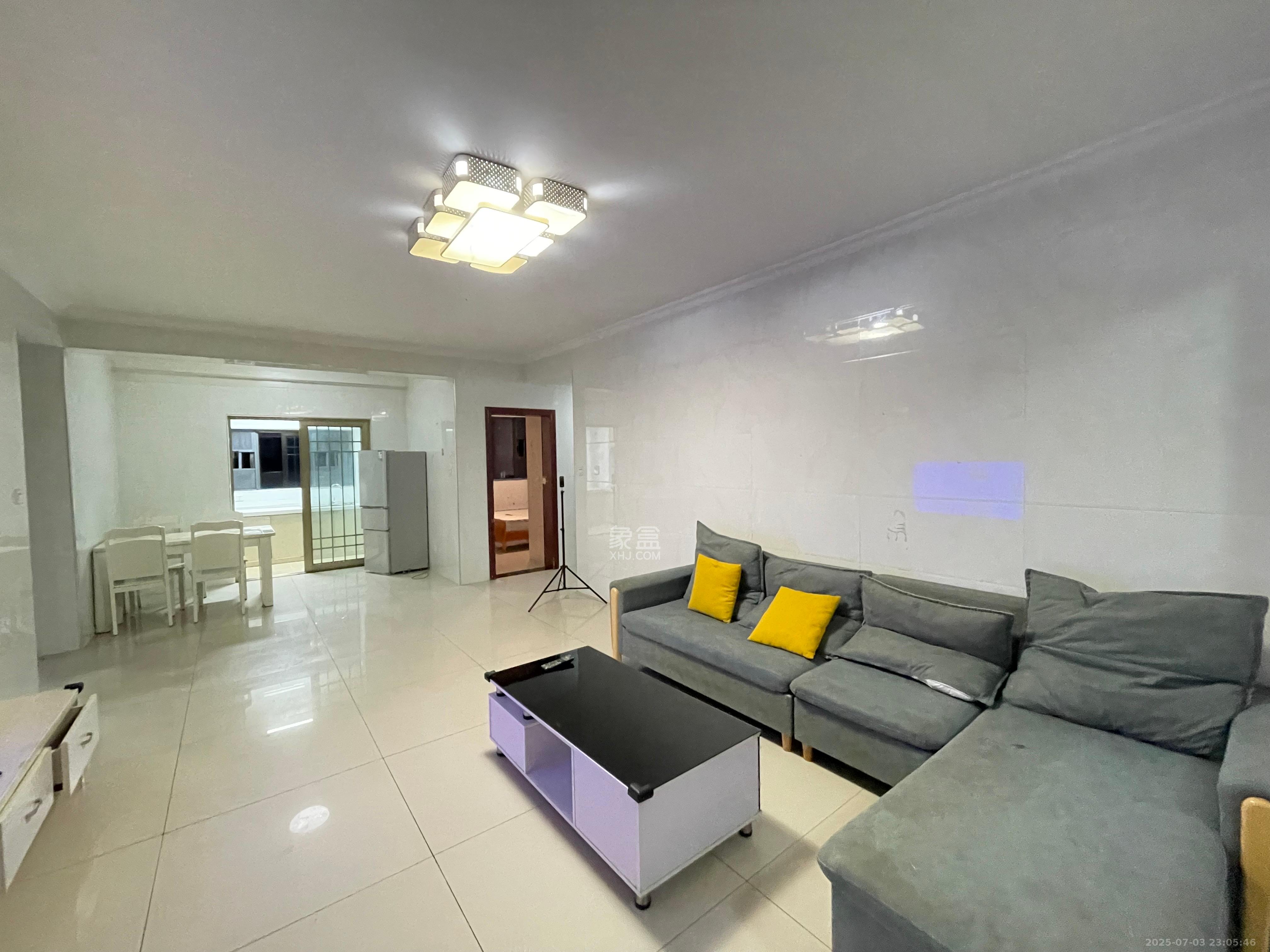 东驿竹园 3室2厅2卫 2400.0元/月 东驿竹园 3室2厅2卫 2400.0元/月室内图