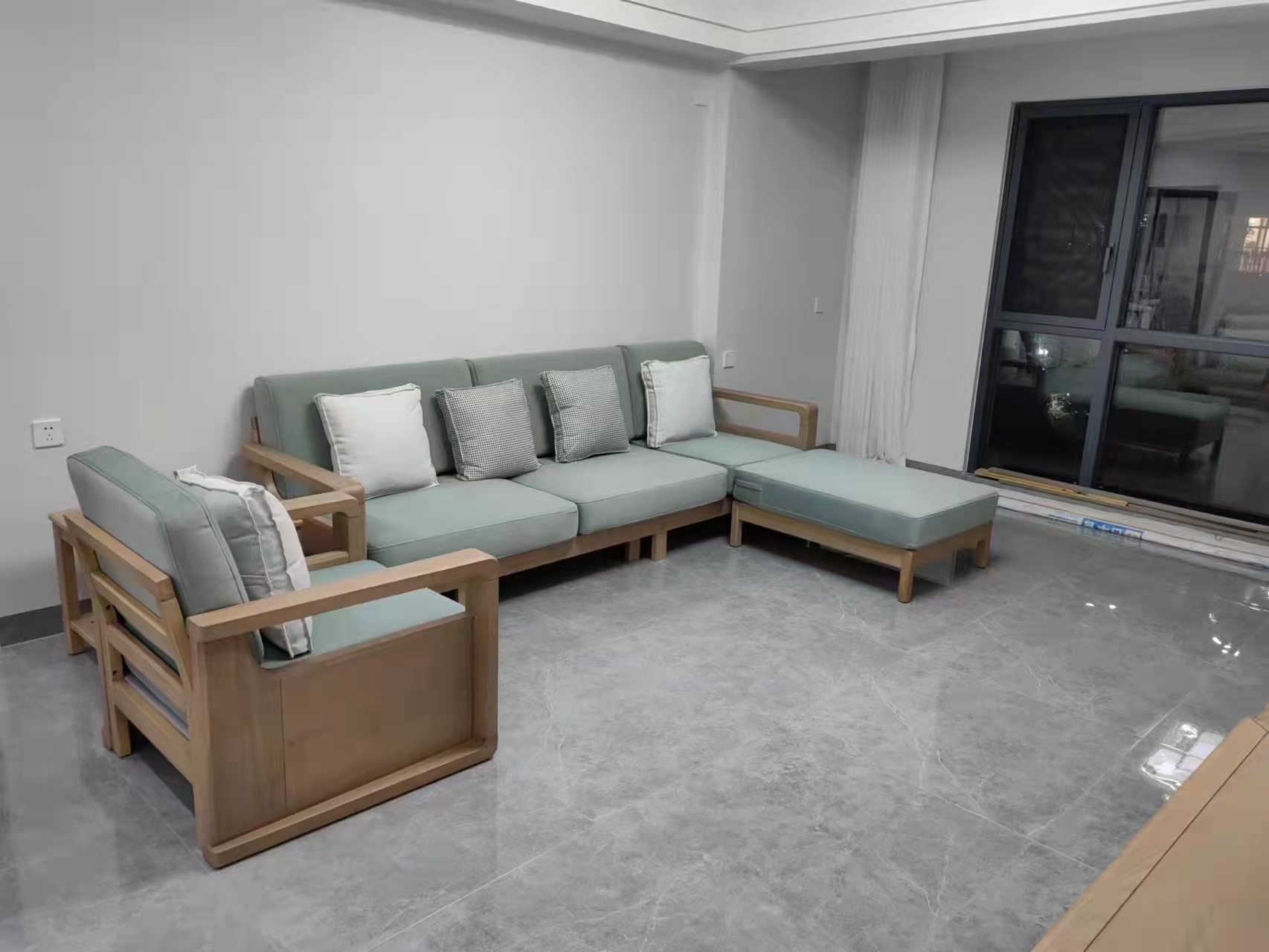 世茂璀璨滨江 3室2厅2卫 3000.0元/月 世茂璀璨滨江 3室2厅2卫 3000.0元/月室内图