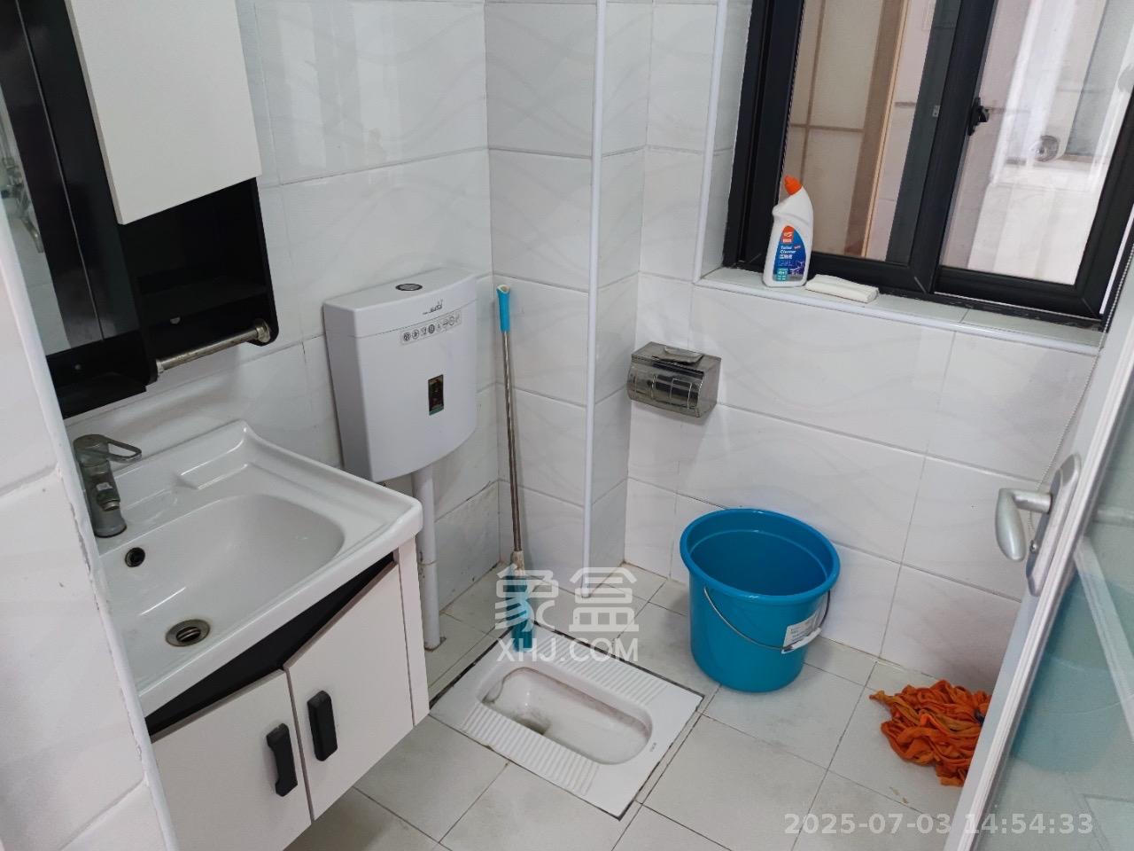 红树湾  5室2厅2卫    2500.0元/月室内图
