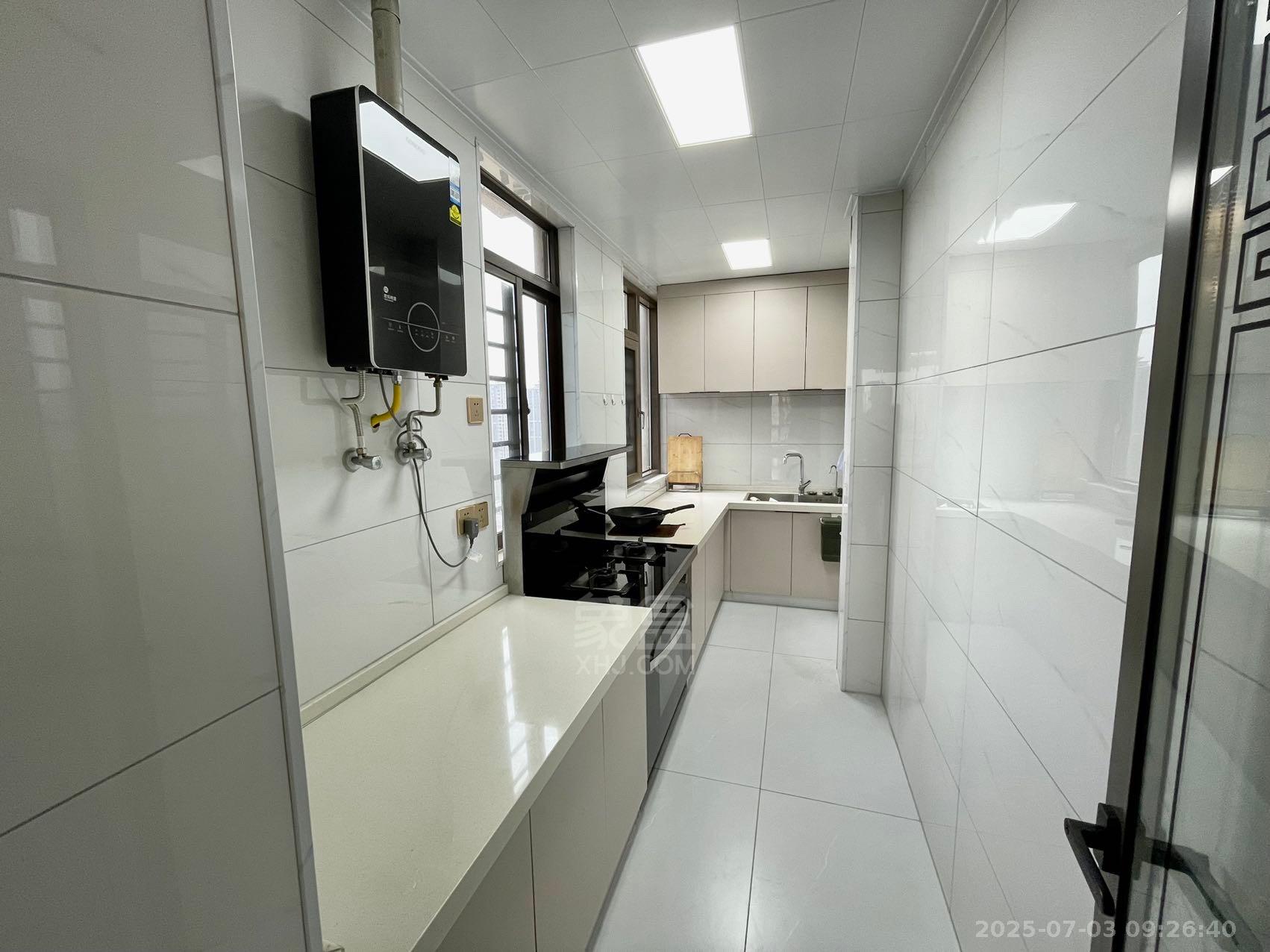 金轮翡翠名园 2室2厅2卫 2200.0元/月 金轮翡翠名园 2室2厅2卫 2200.0元/月室内图