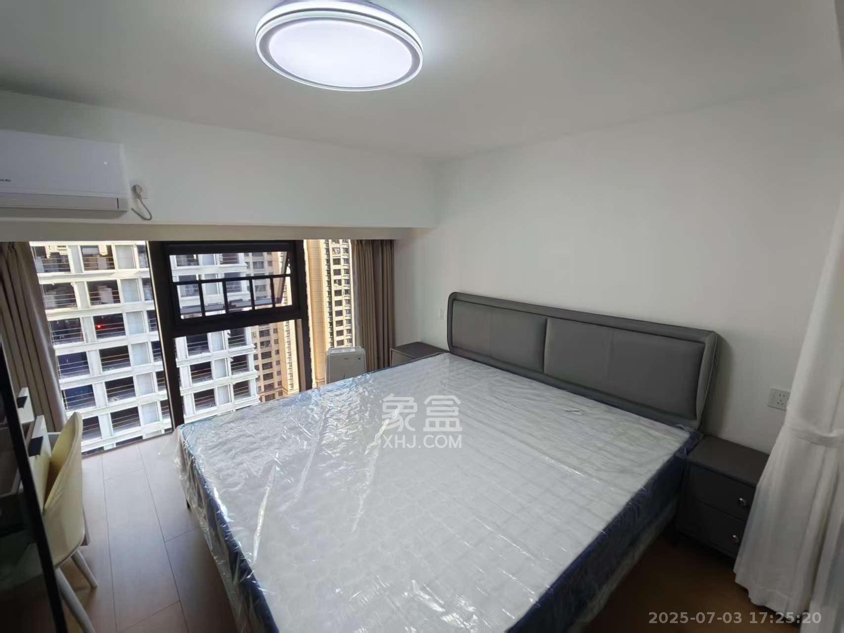 龙湖铂金岛  2室1厅1卫    2400.0元/月室内图