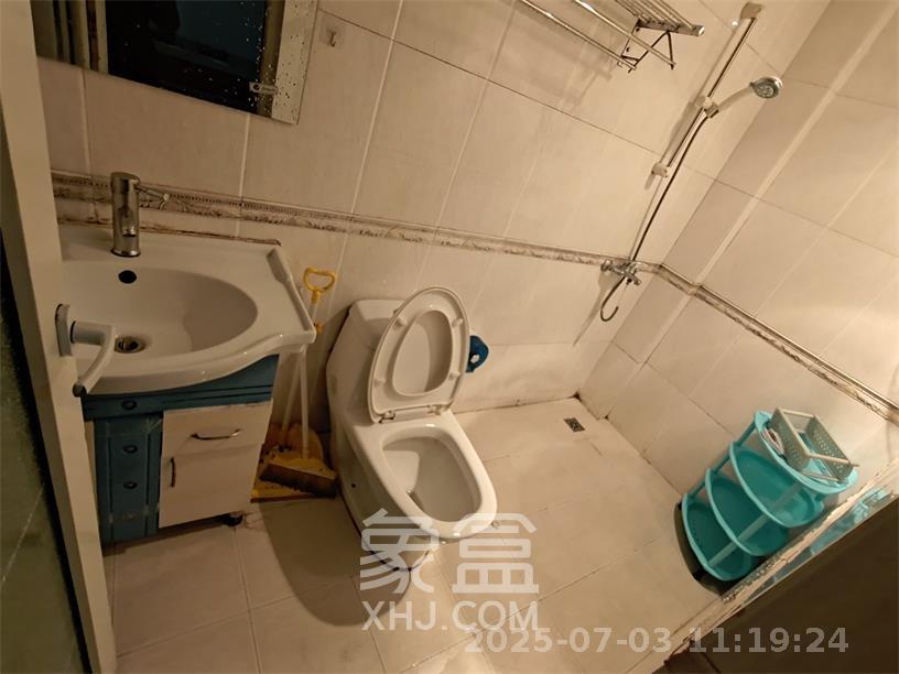 阳光100二期  1室1厅1卫   1500.00元/月室内图