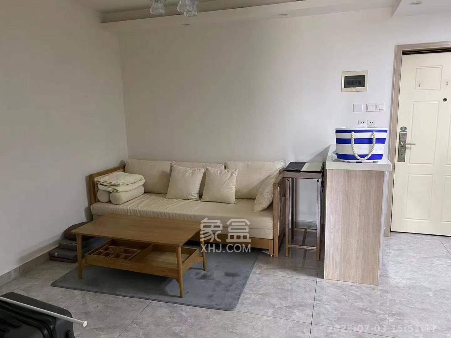 青年公寓  1室1厅1卫    2650.0元/月 青年公寓  1室1厅1卫    2650.0元/月室内图