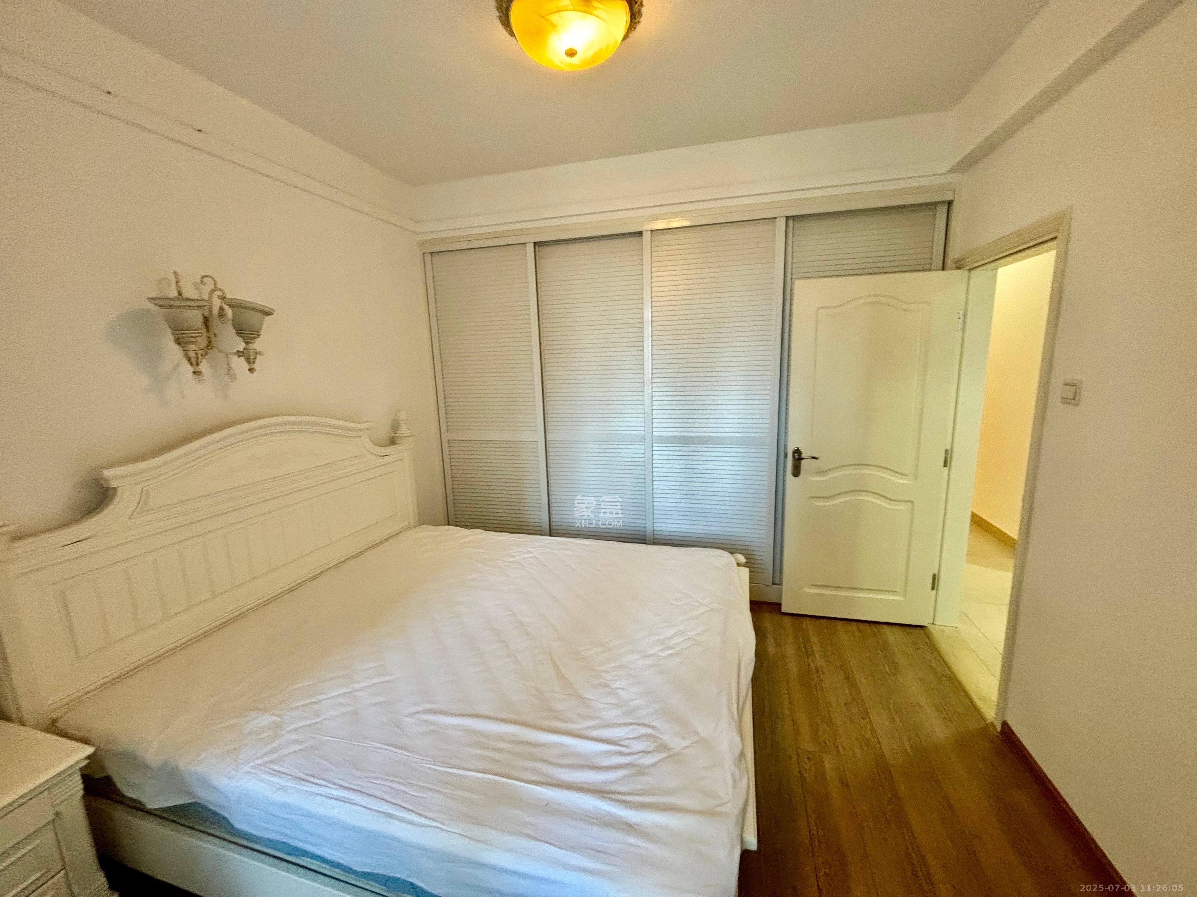 五一大道202(中环壹世界)  3室2厅1卫    3800.0元/月 五一大道202(中环壹世界)  3室2厅1卫    3800.0元/月室内图