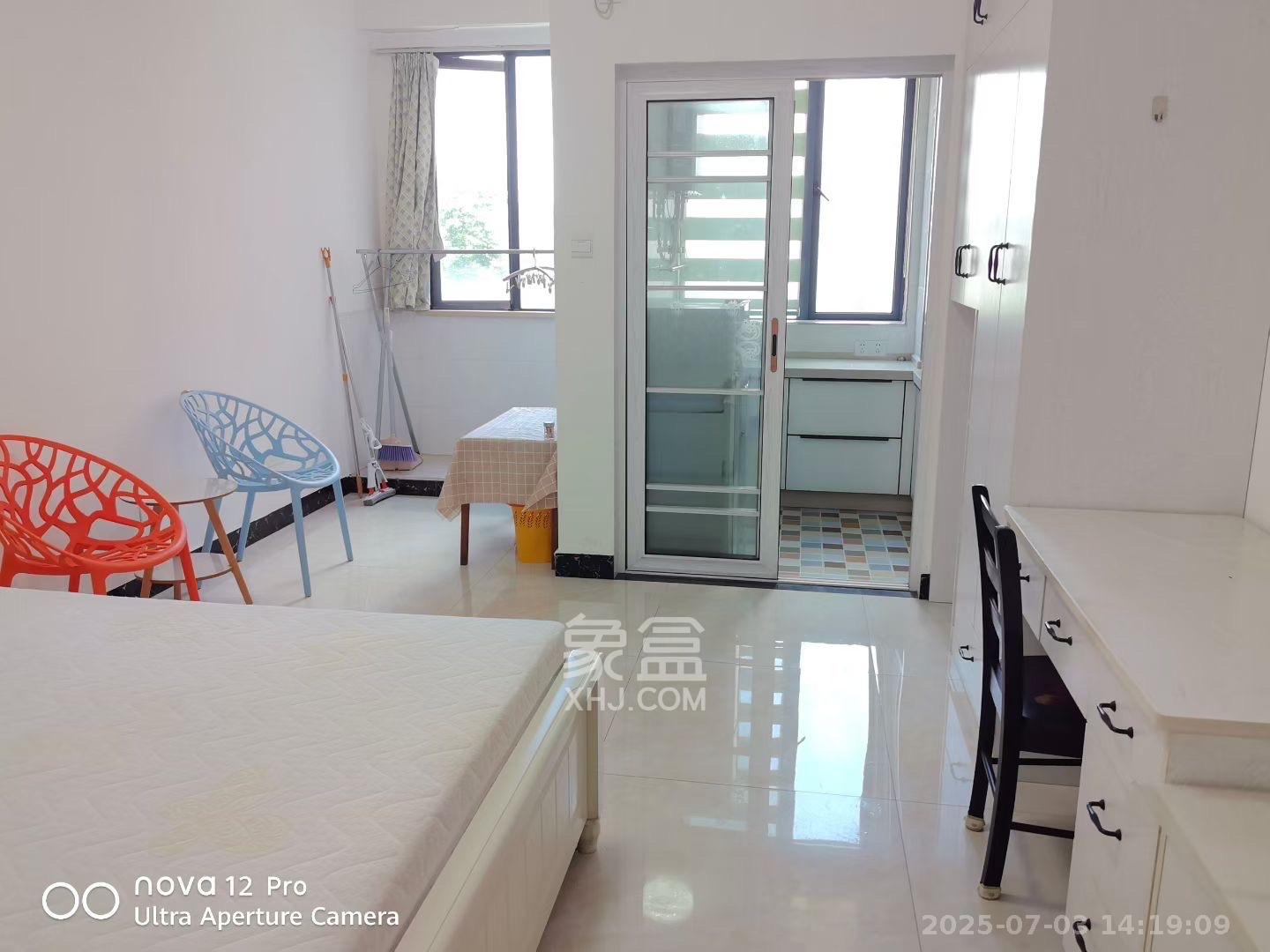 中南壹号院  1室1厅1卫    1700.0元/月 中南壹号院  1室1厅1卫    1700.0元/月