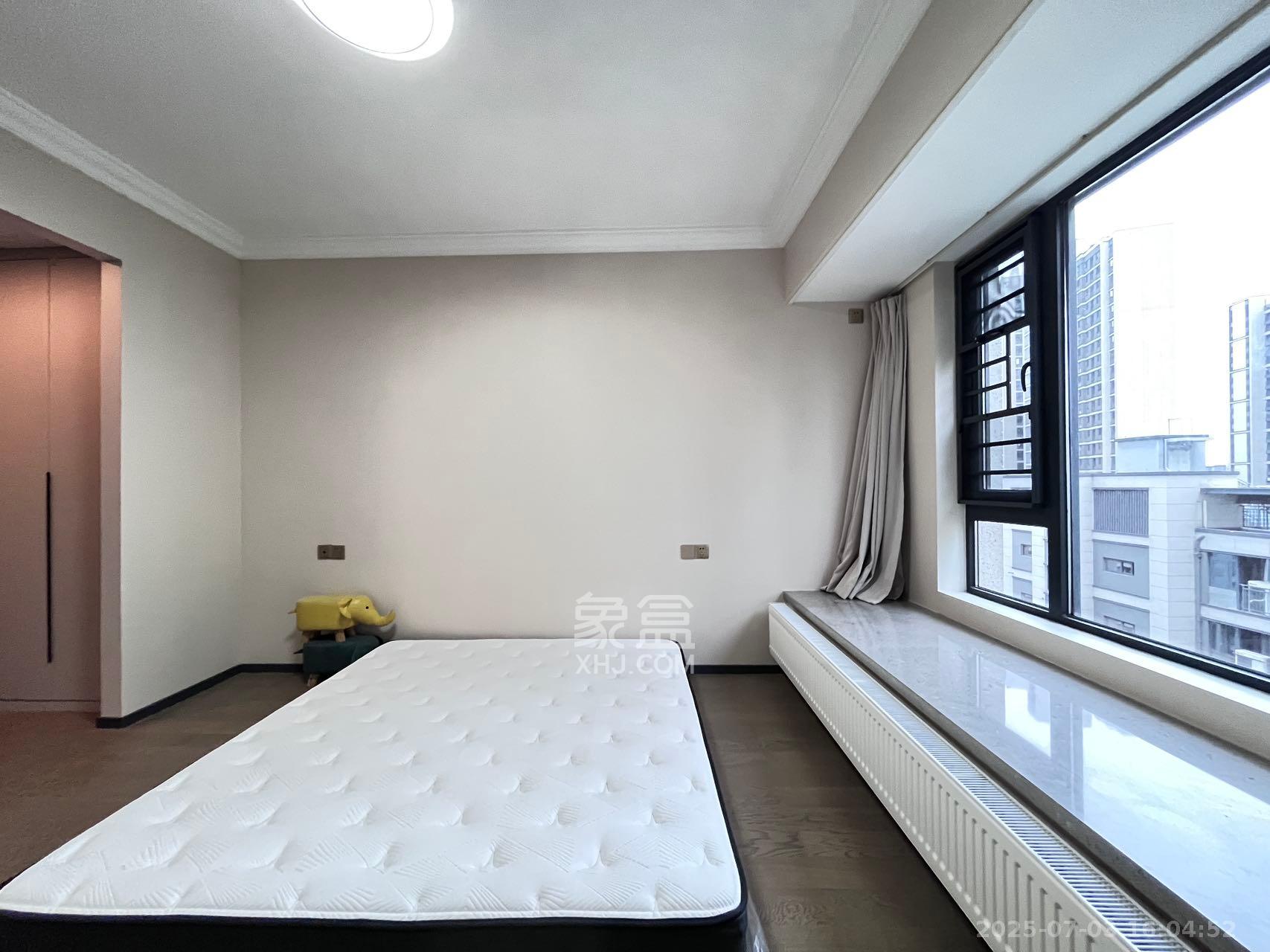 中海阅麓山一期  4室2厅2卫    4500.0元/月 中海阅麓山一期  4室2厅2卫    4500.0元/月室内图