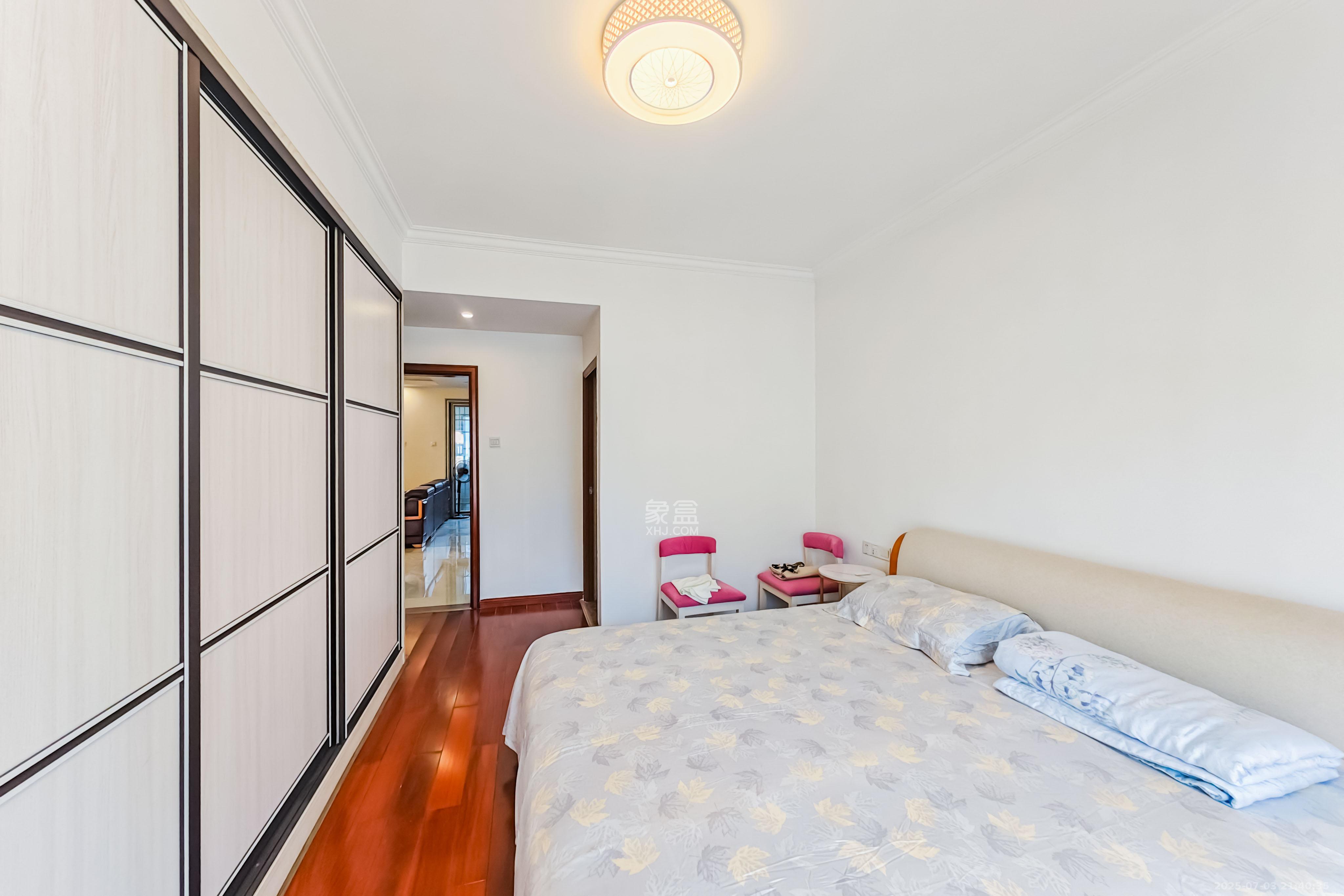 中城丽景香山园 3室2厅2卫 128.80万 中城丽景香山园 3室2厅2卫 128.80万卧室