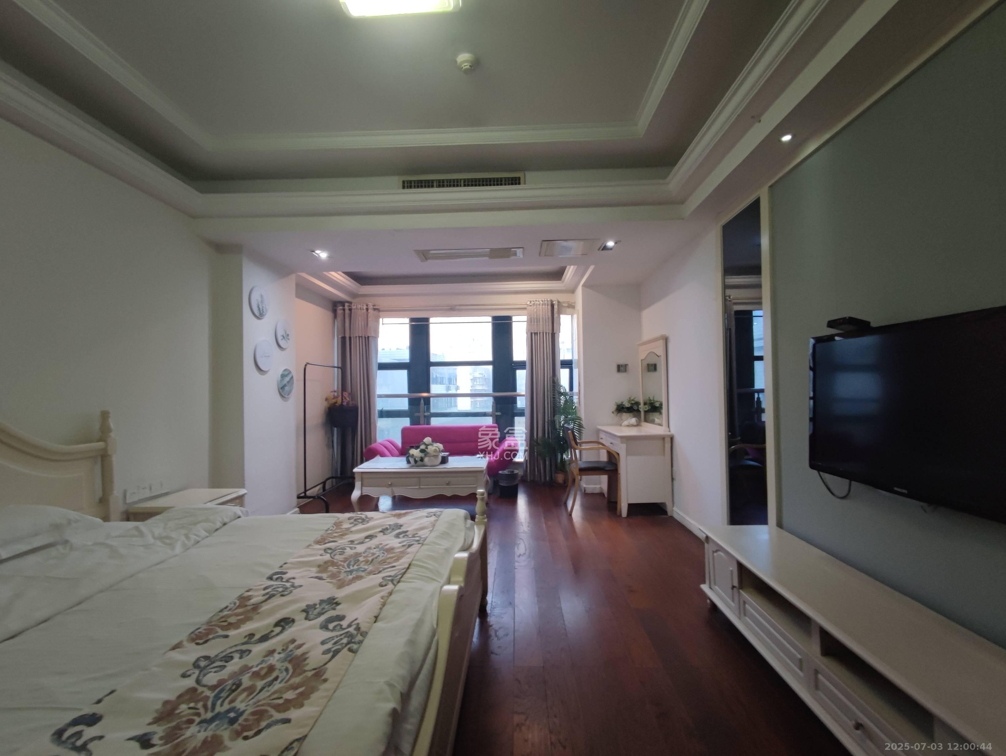 壹号公馆  1室1厅1卫    2600.0元/月 壹号公馆  1室1厅1卫    2600.0元/月室内图