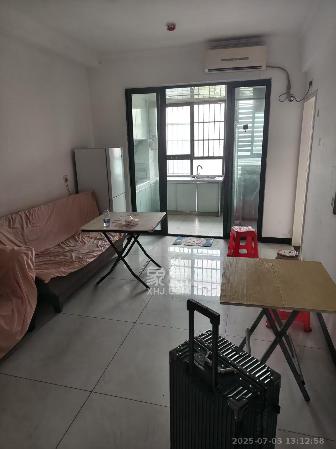 中欣楚天雅郡 2室2厅1卫 1400.0元/月 中欣楚天雅郡 2室2厅1卫 1400.0元/月室内图