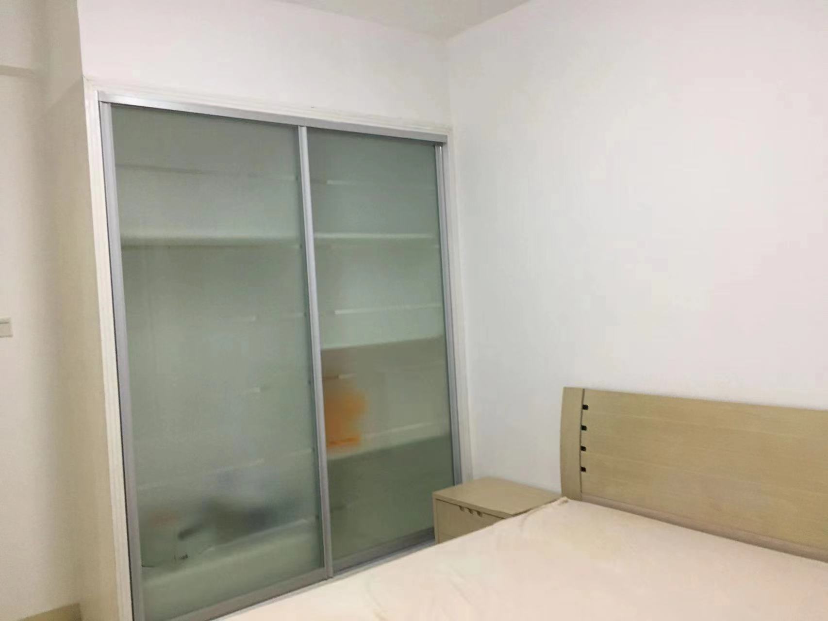世贸雅苑  2室2厅1卫   2500.00元/月室内图