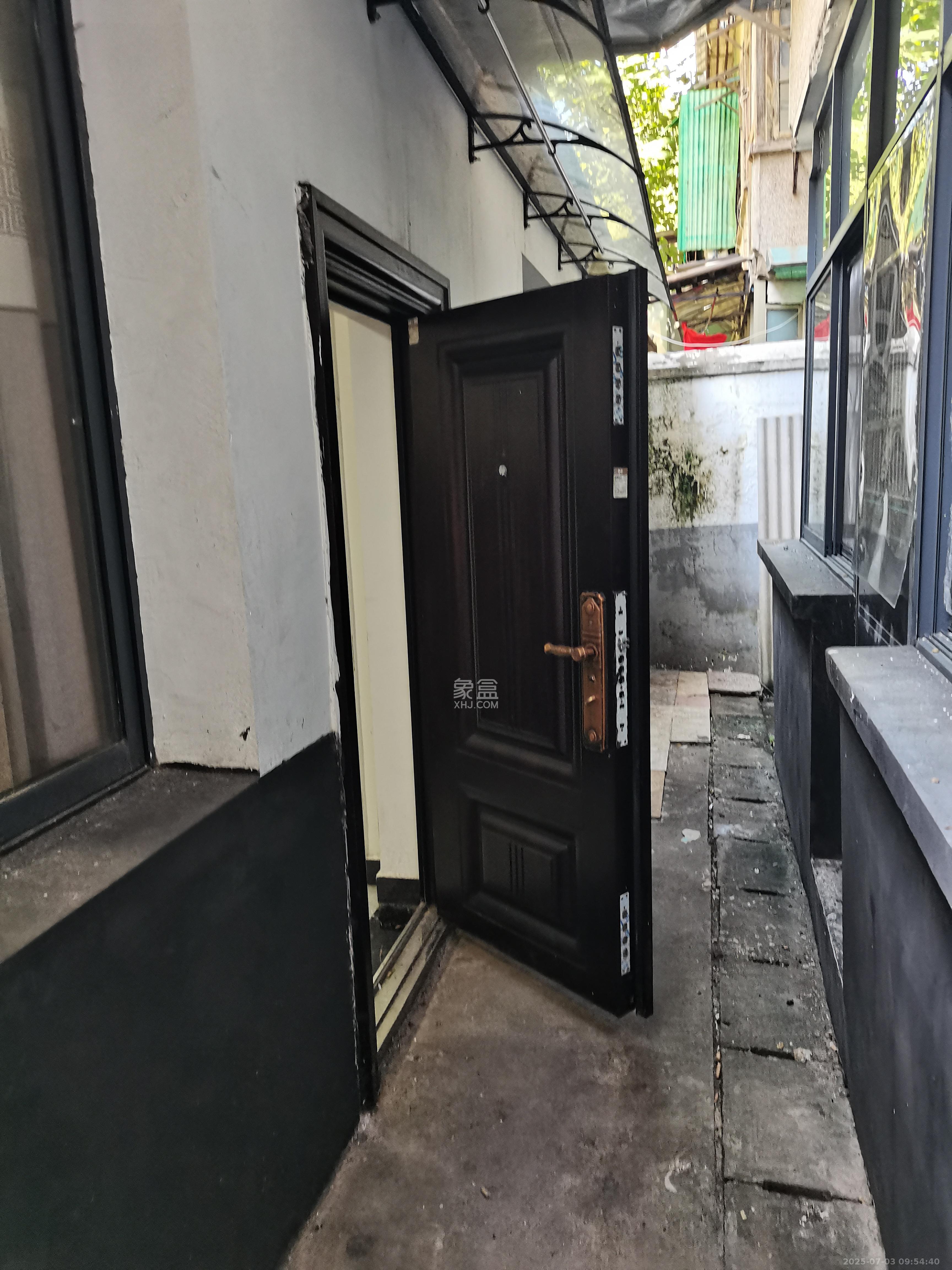 复兴街(陈家巷)散盘 1室1厅1卫 1200.0元/月 复兴街(陈家巷)散盘 1室1厅1卫 1200.0元/月室内图