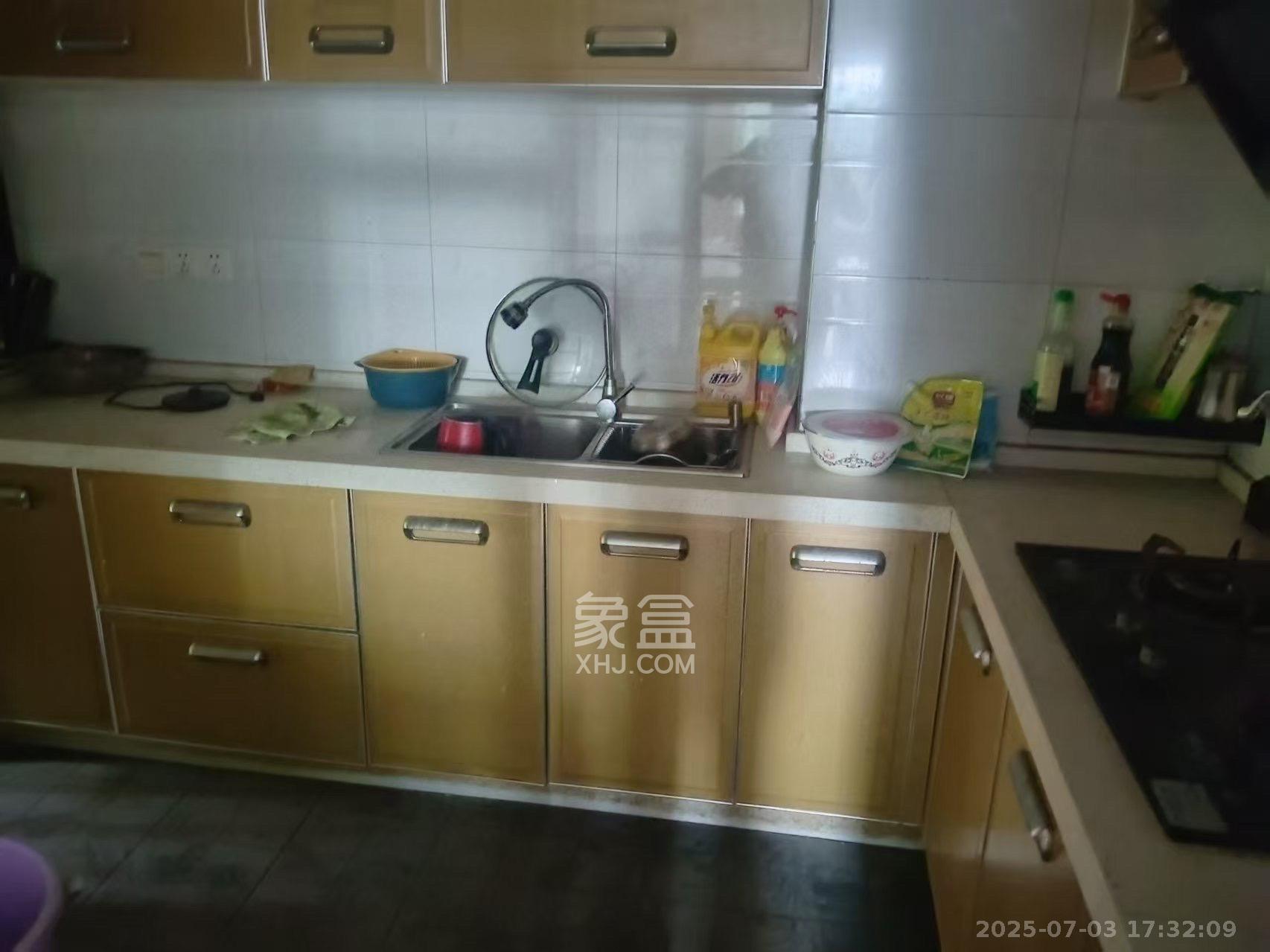 保利麓谷林语E区  3室2厅1卫   2300.00元/月室内图