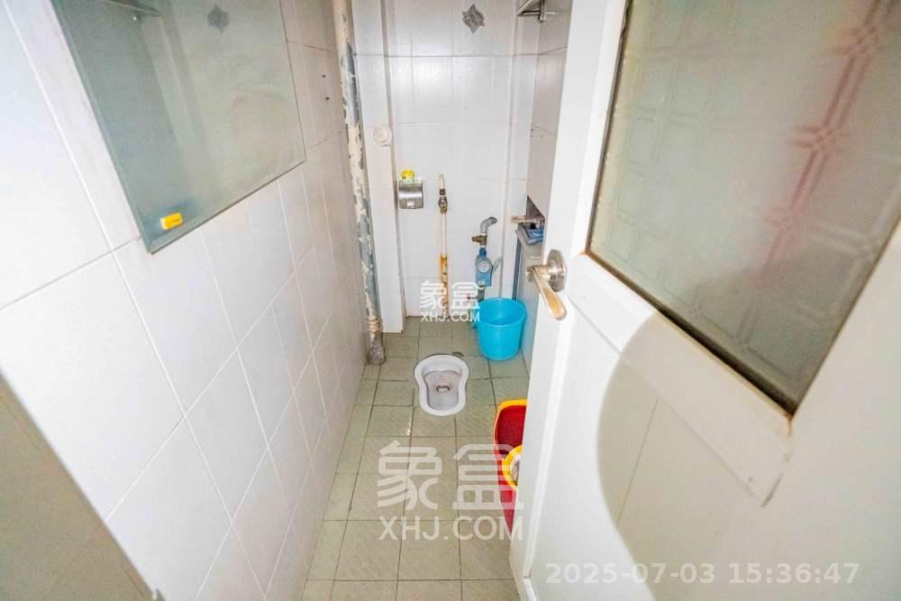 湖南省石油总公司宿舍 4室2厅2卫 3600.0元/月 湖南省石油总公司宿舍 4室2厅2卫 3600.0元/月室内图