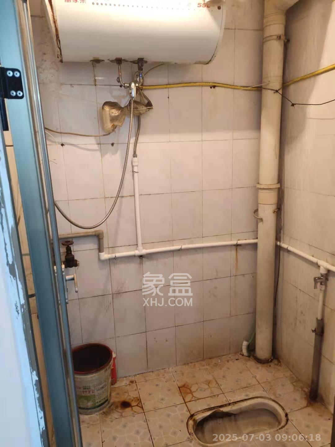 德政园  3室2厅1卫    1300.0元/月室内图