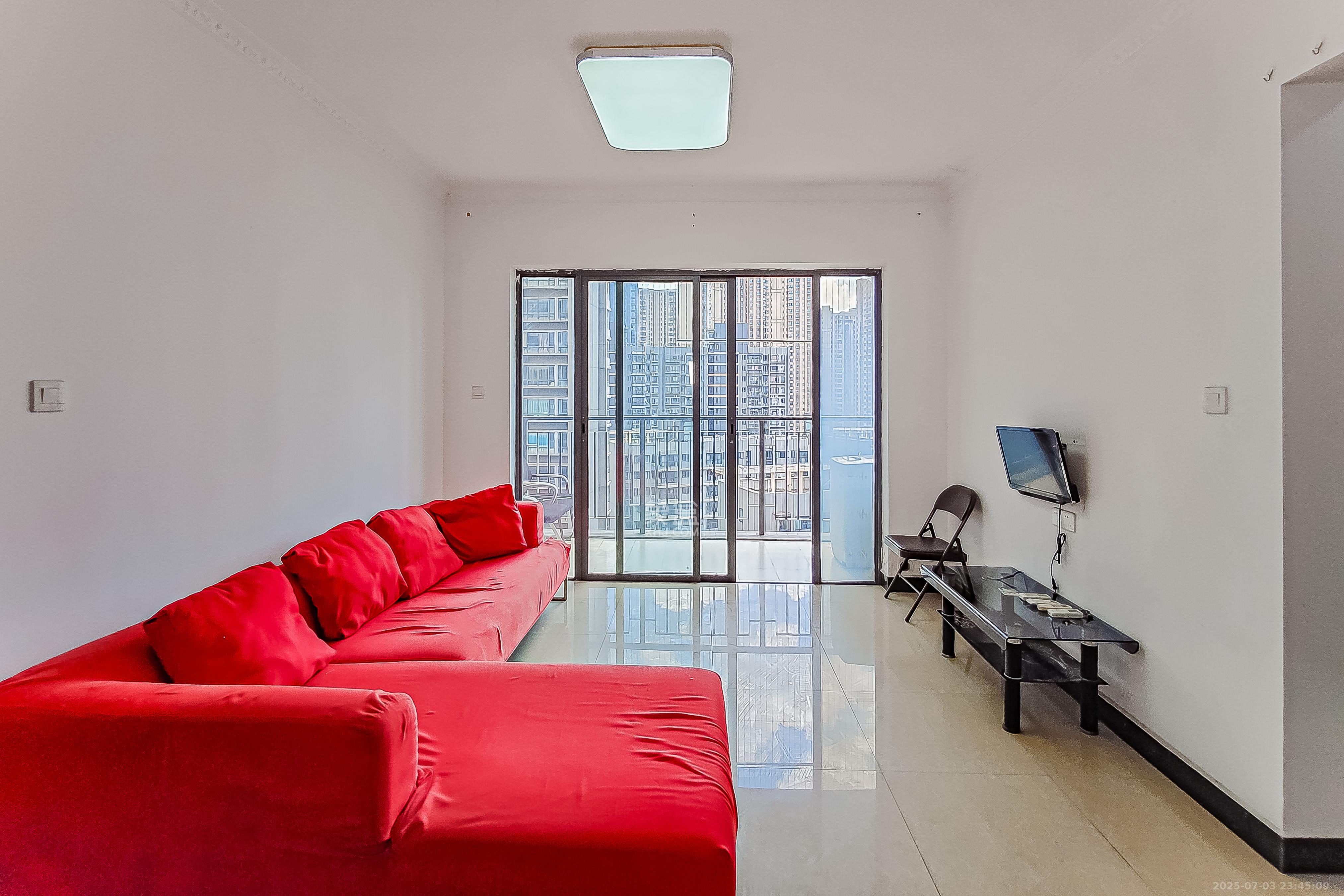 恒基凯旋门一二期 3室2厅1卫 65.0万 恒基凯旋门一二期 3室2厅1卫 65.0万客厅